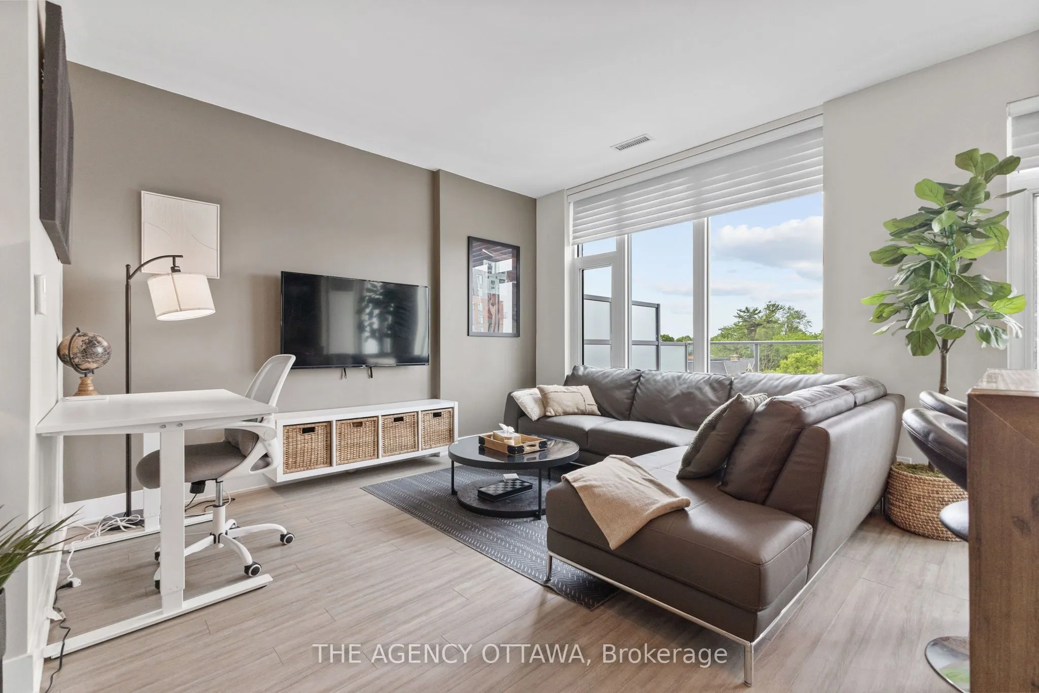 118 HOLMWOOD Avenue, #406