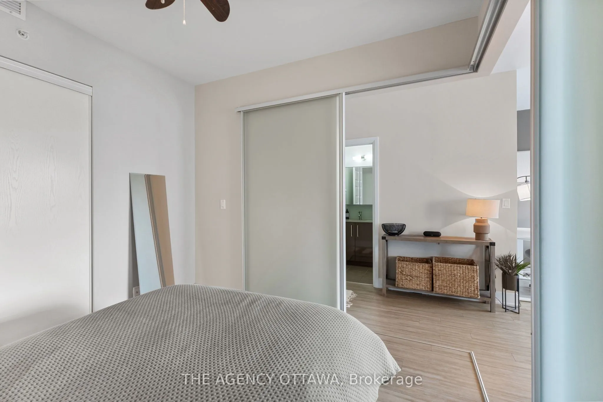 118 HOLMWOOD Avenue, #406