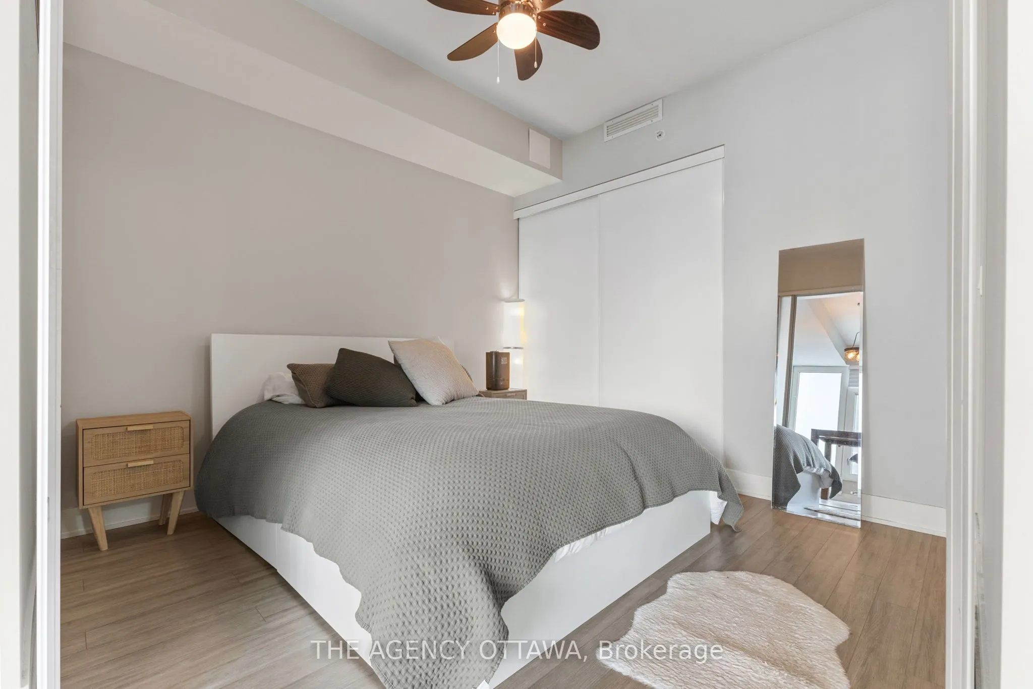 118 HOLMWOOD Avenue, #406