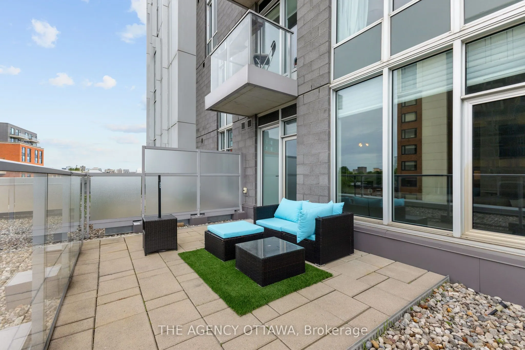 118 HOLMWOOD Avenue, #406