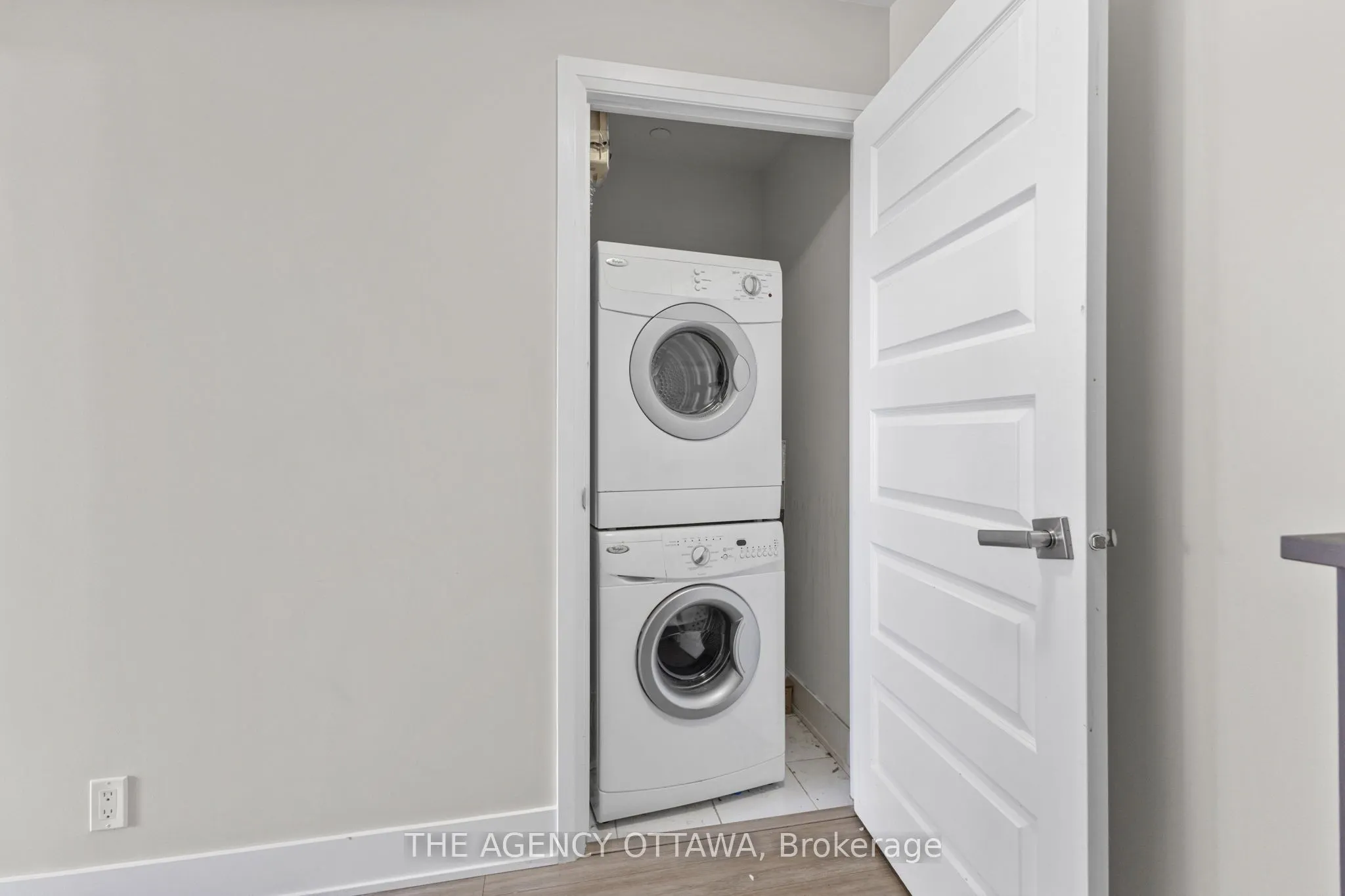 118 HOLMWOOD Avenue, #406