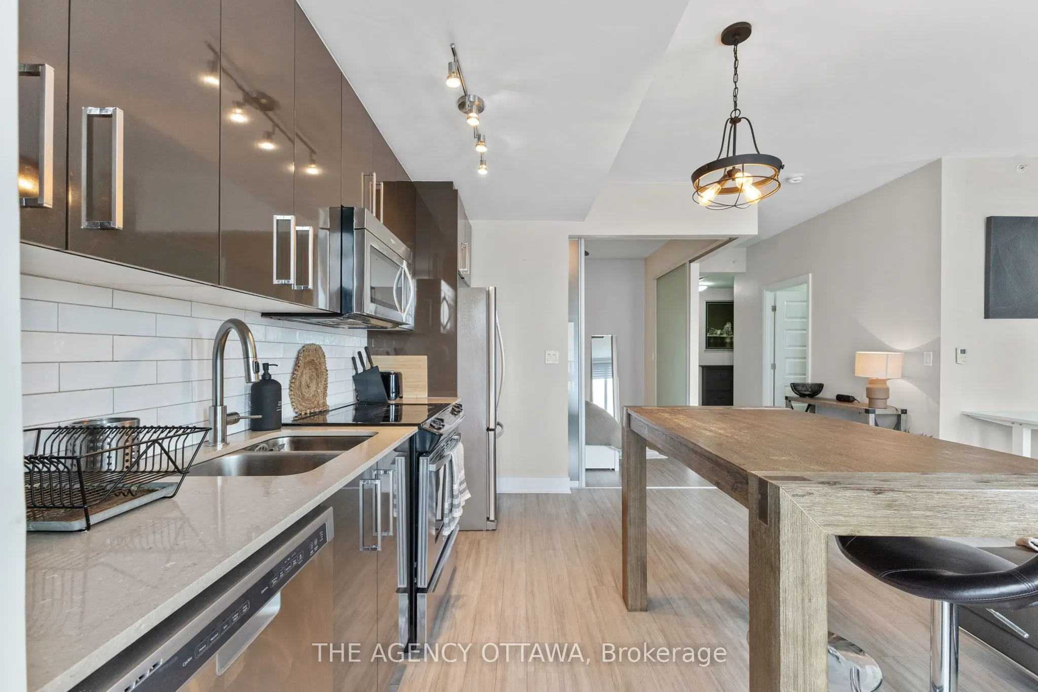 118 HOLMWOOD Avenue, #406