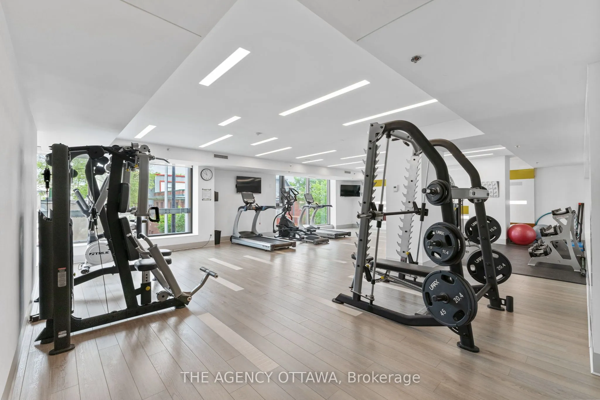 118 HOLMWOOD Avenue, #406