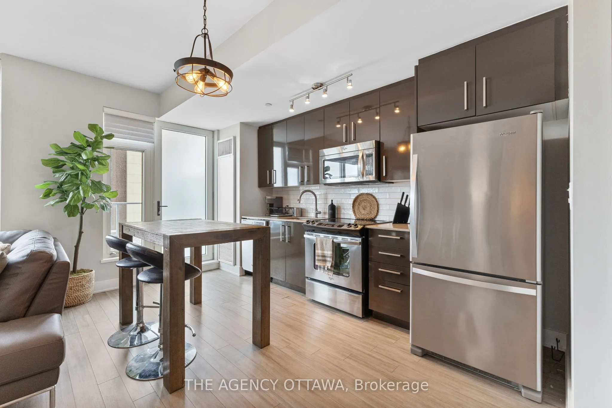 118 HOLMWOOD Avenue, #406