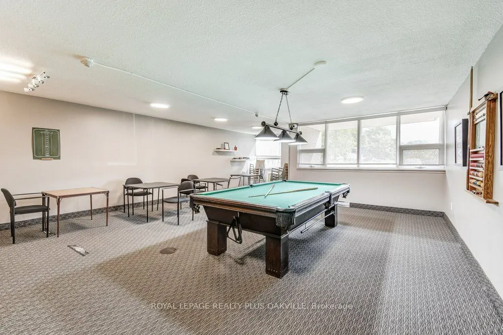 500 Green Road, #515