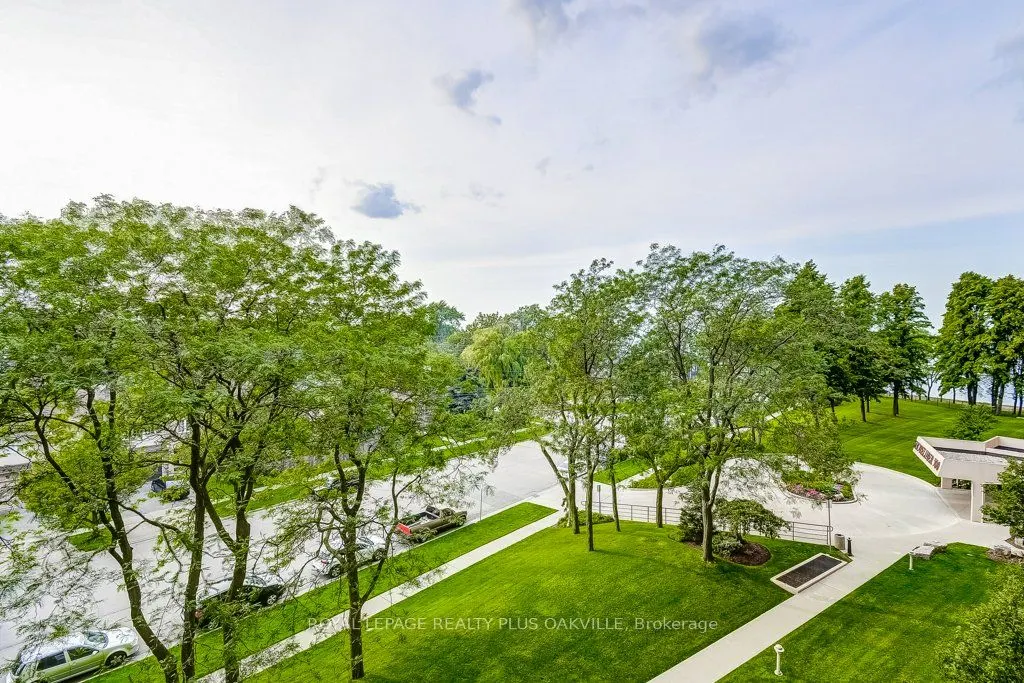 500 Green Road, #515