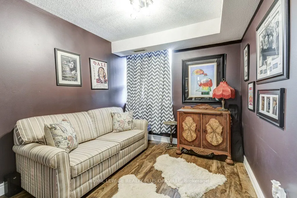 500 Green Road, #515