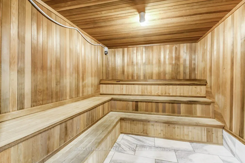 500 Green Road, #515