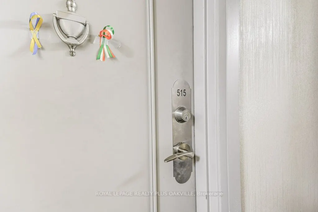 500 Green Road, #515