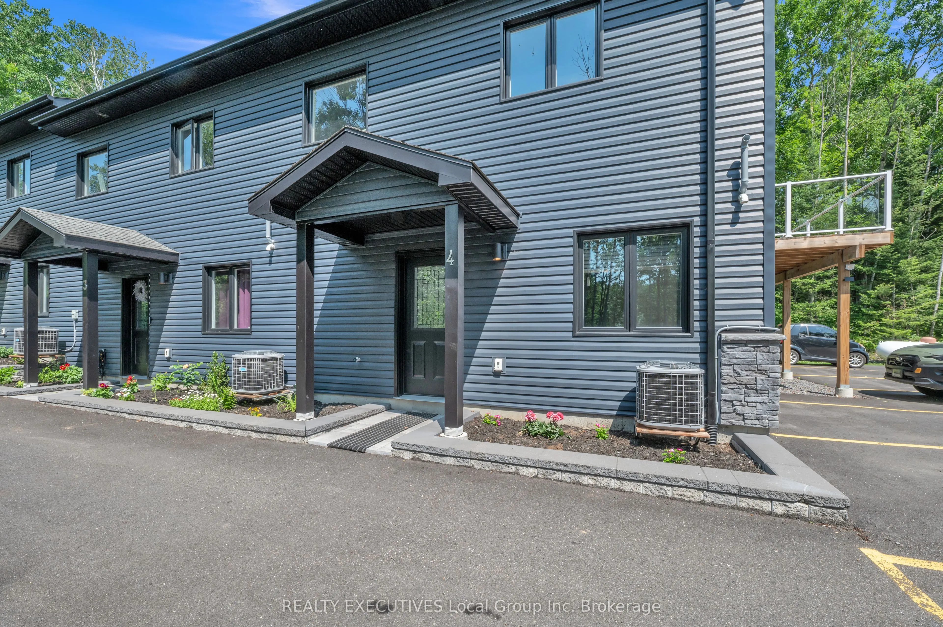 1278 VILLAGE Road, #4