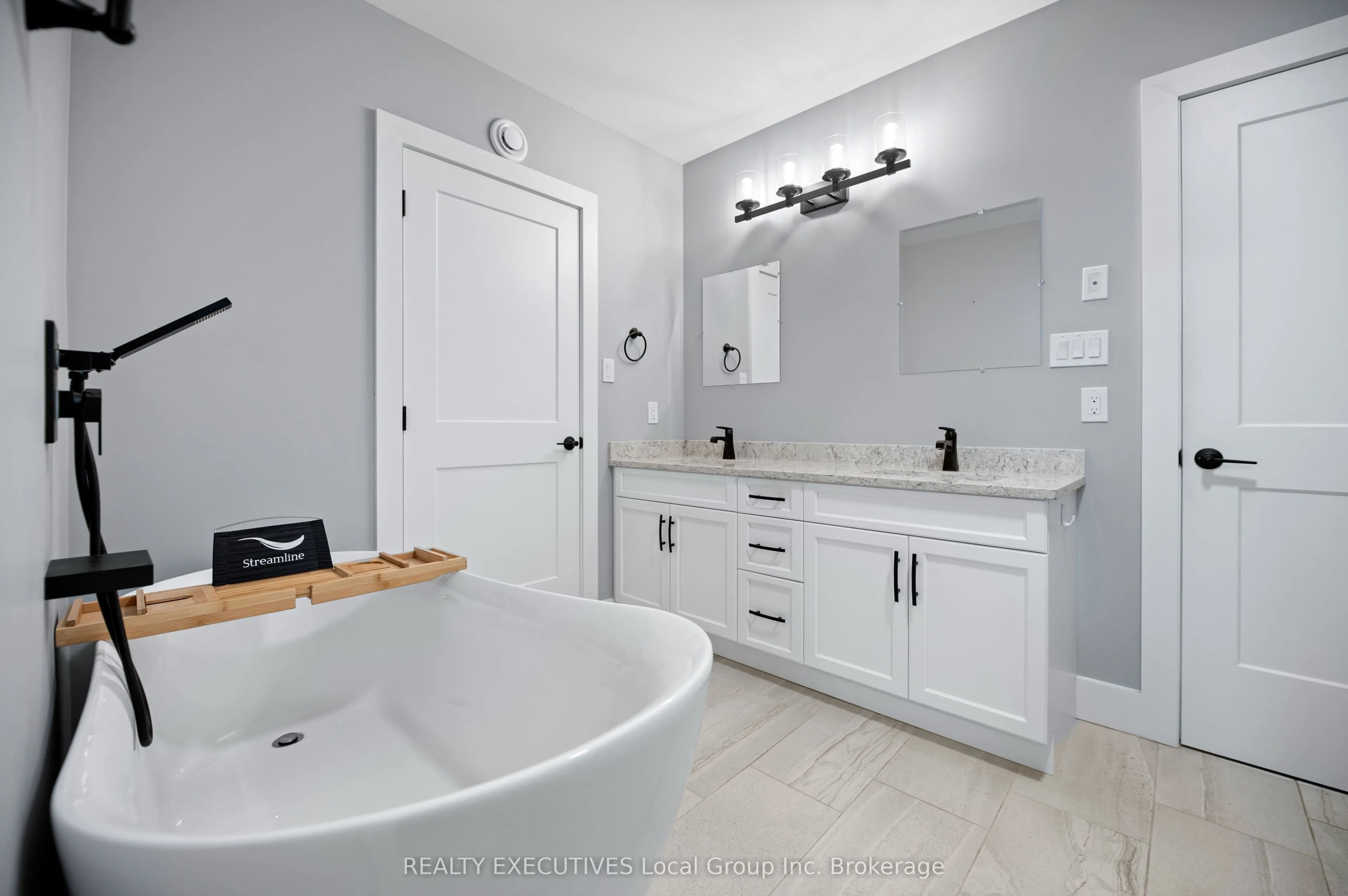 1278 VILLAGE Road, #4