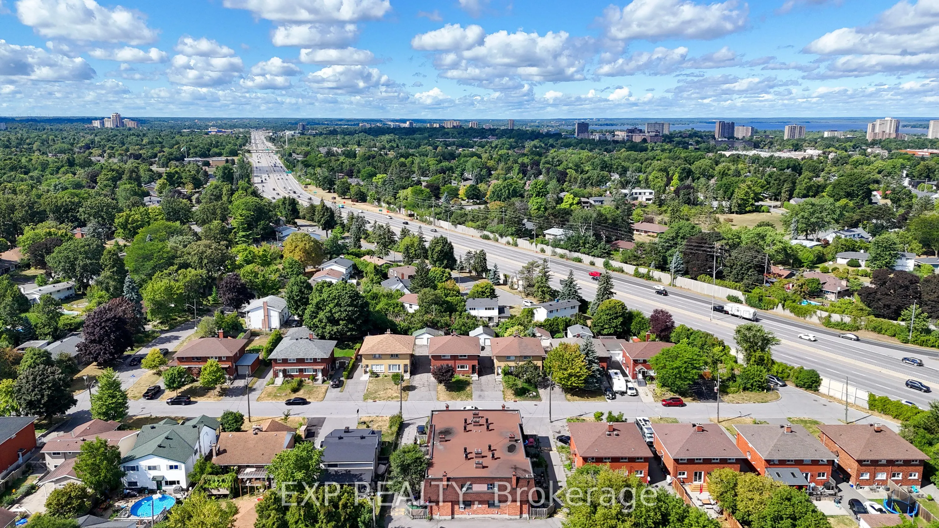 1008 Riddell Avenue S