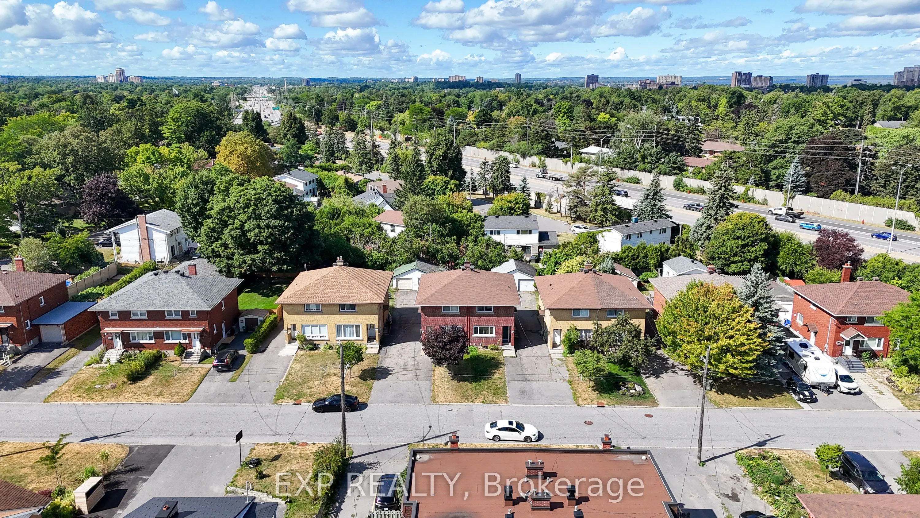 1008 Riddell Avenue S