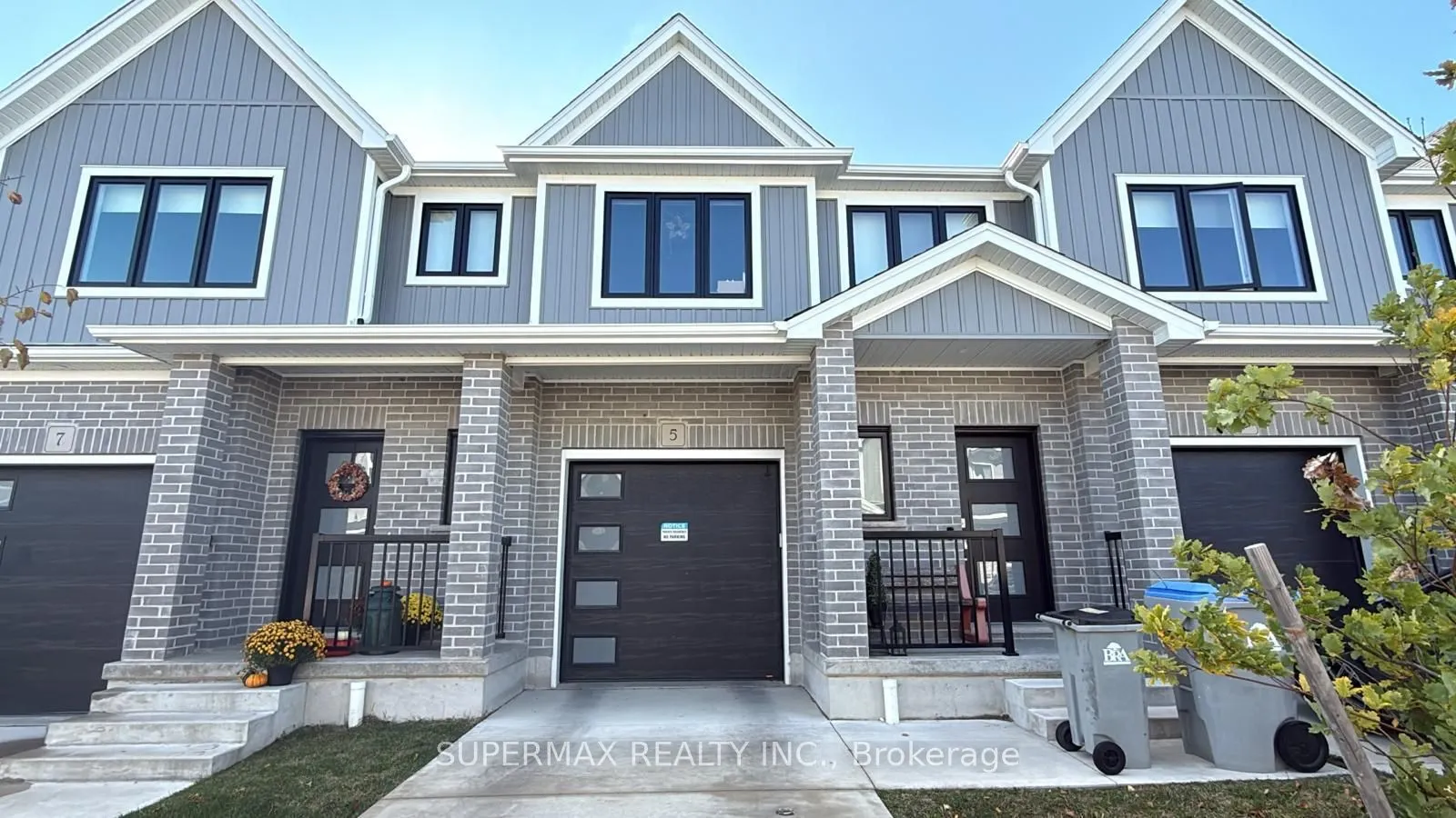 17 Nicholson Street, #5