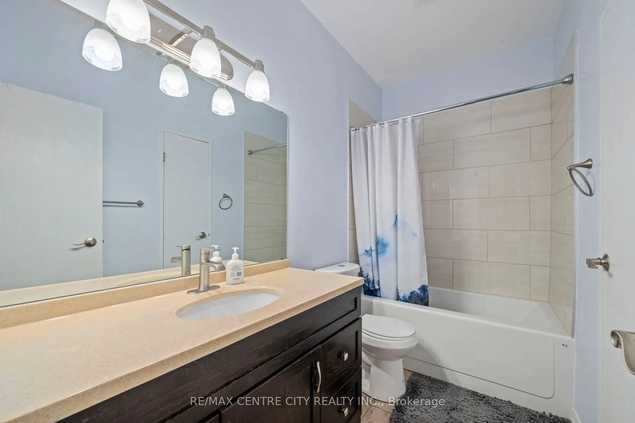 389 Dundas Street E, #2108