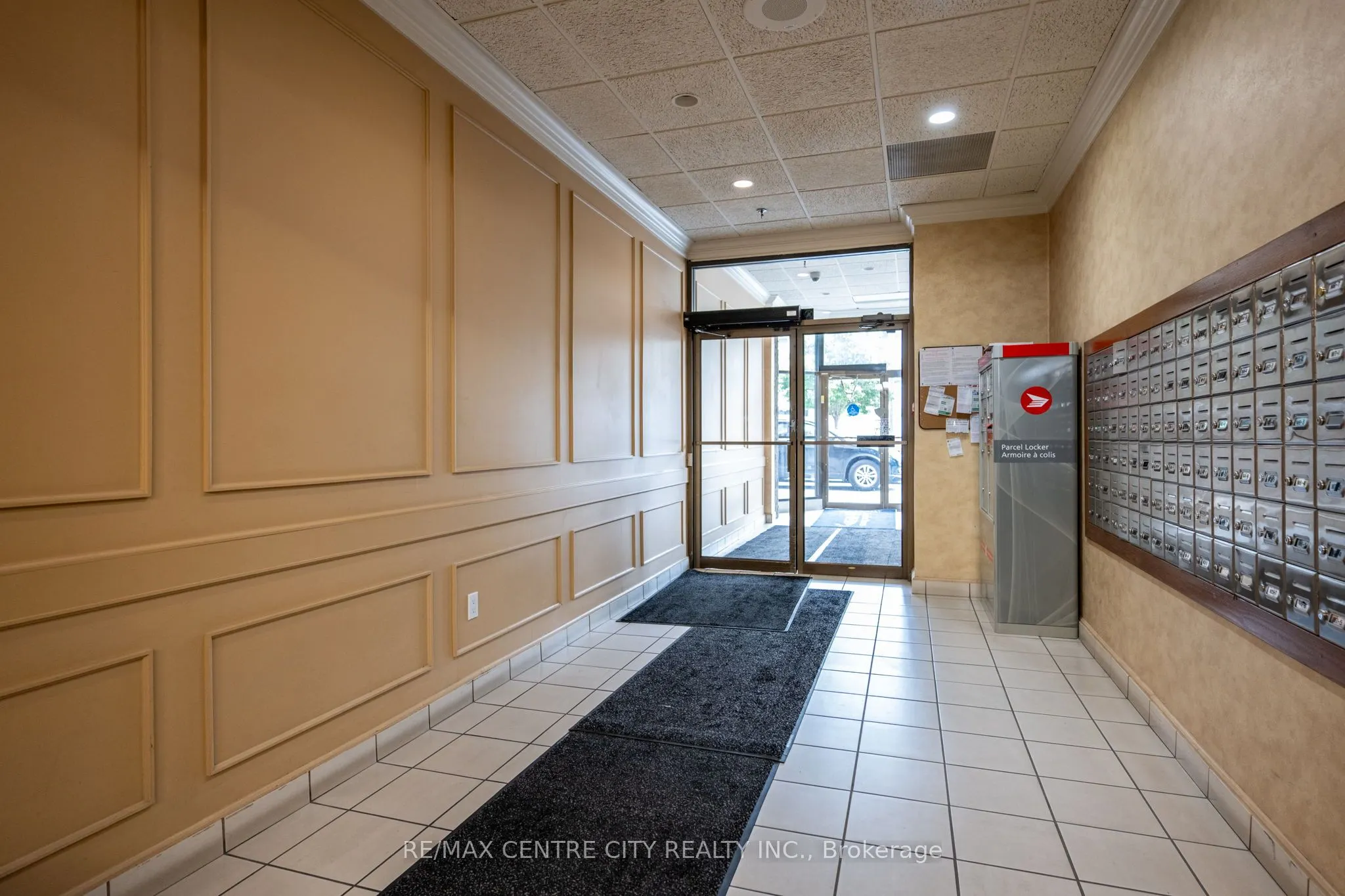 389 Dundas Street E, #2108