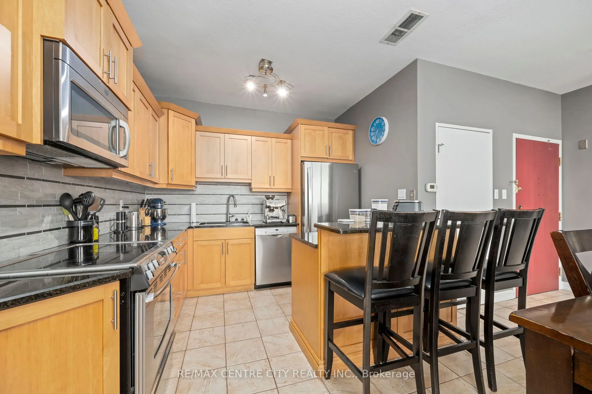 389 Dundas Street E, #2108