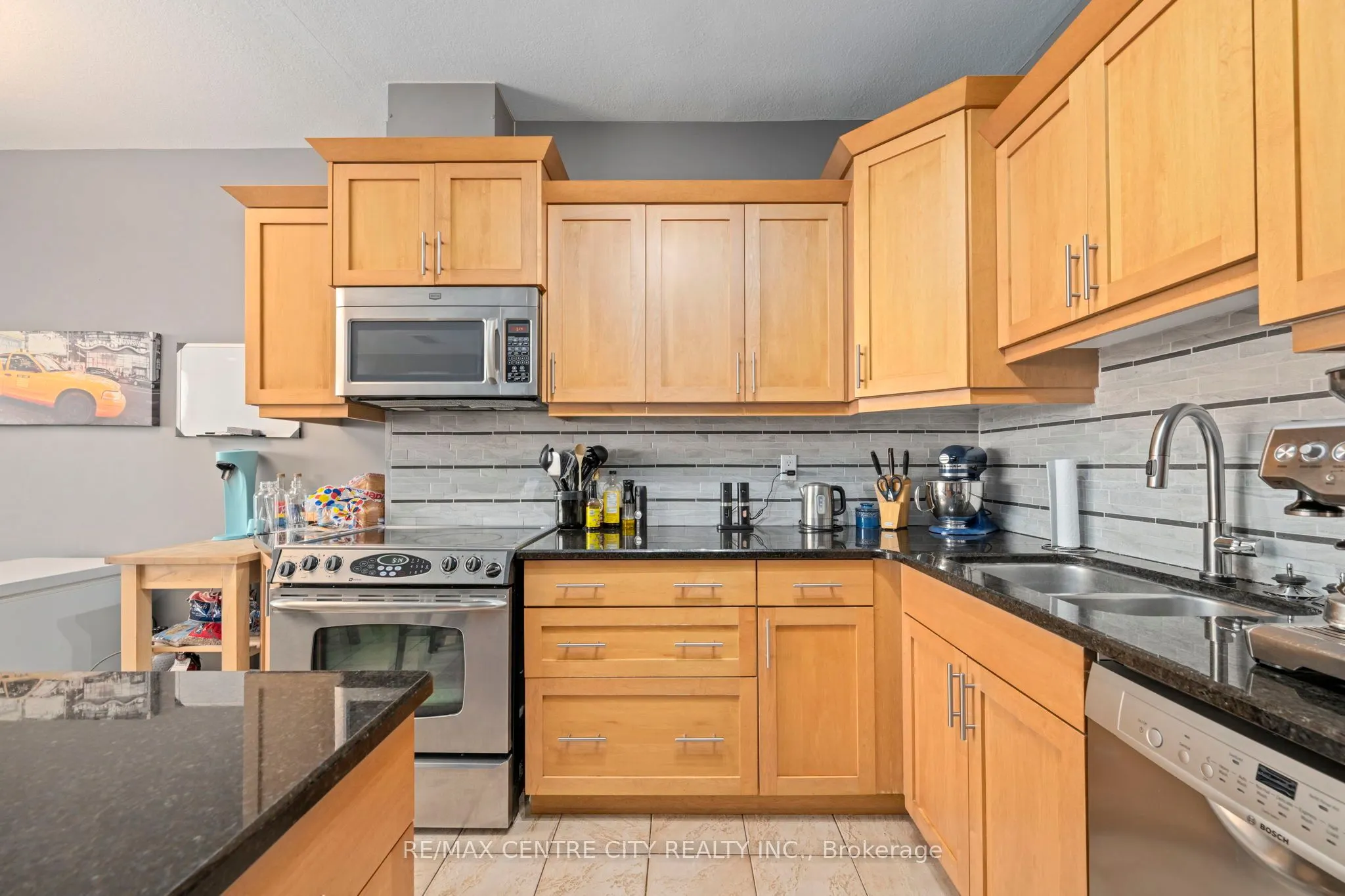 389 Dundas Street E, #2108