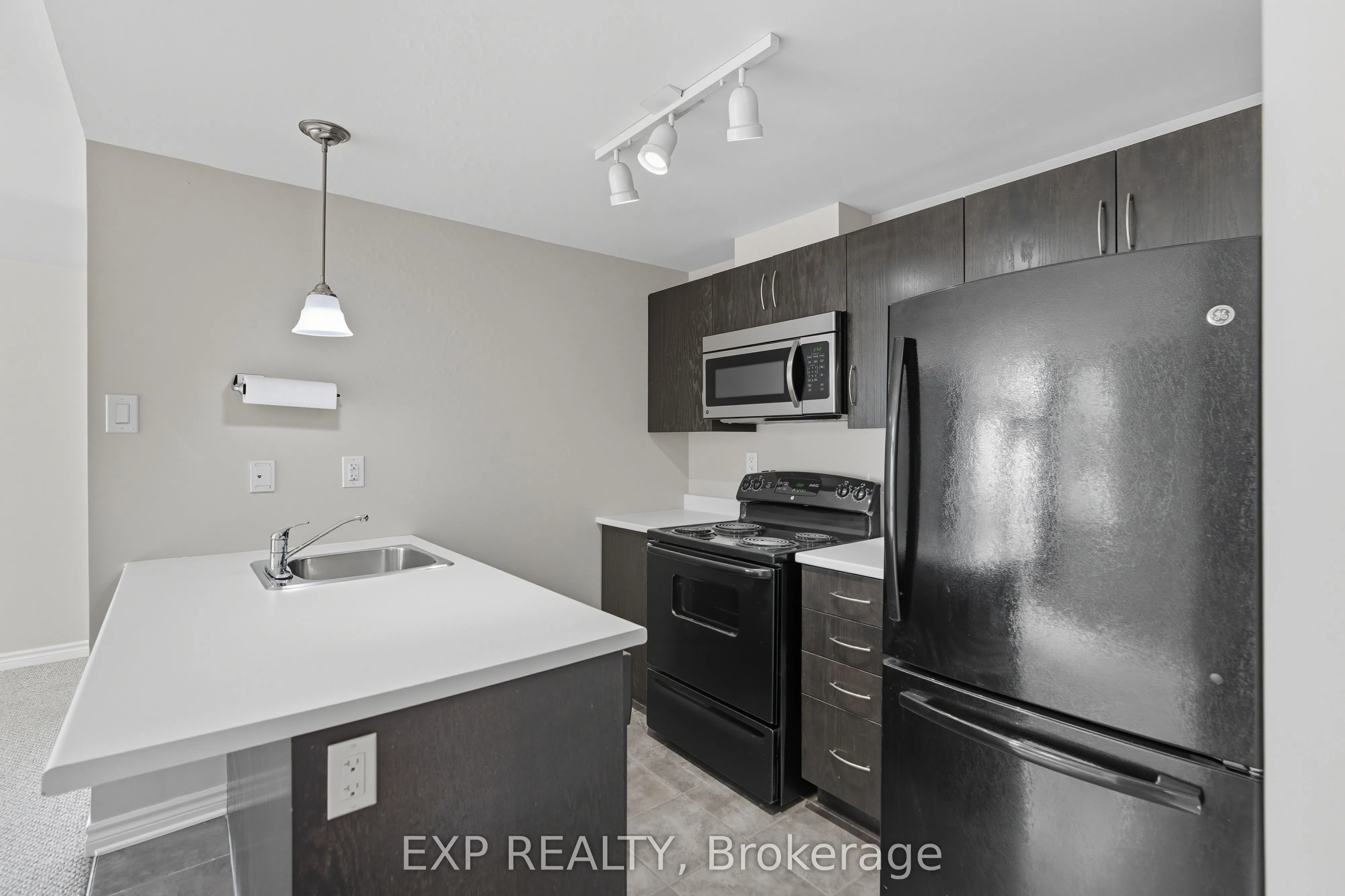 330 Everest Private, #A