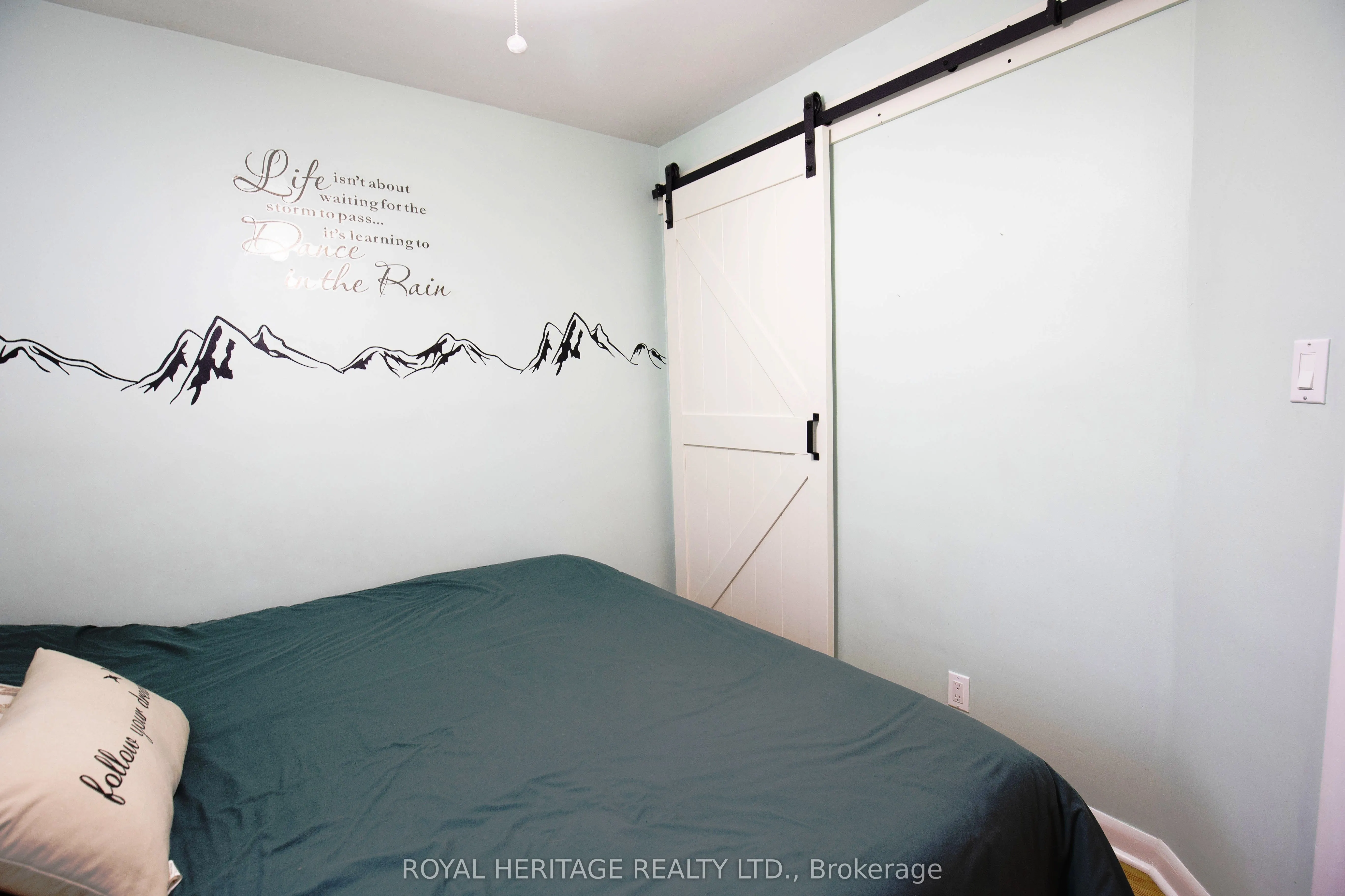 111 Adelaide Street N