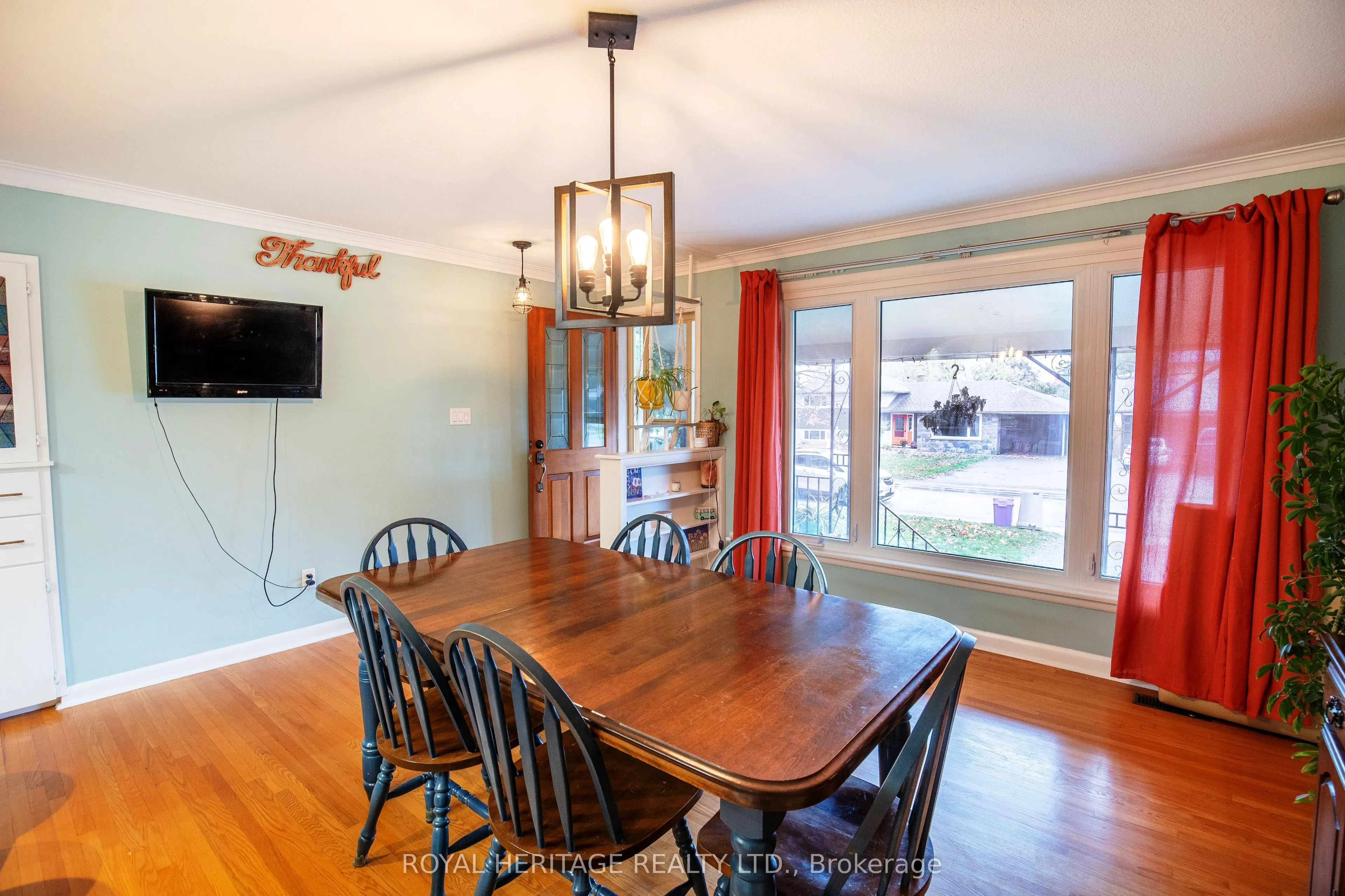 111 Adelaide Street N