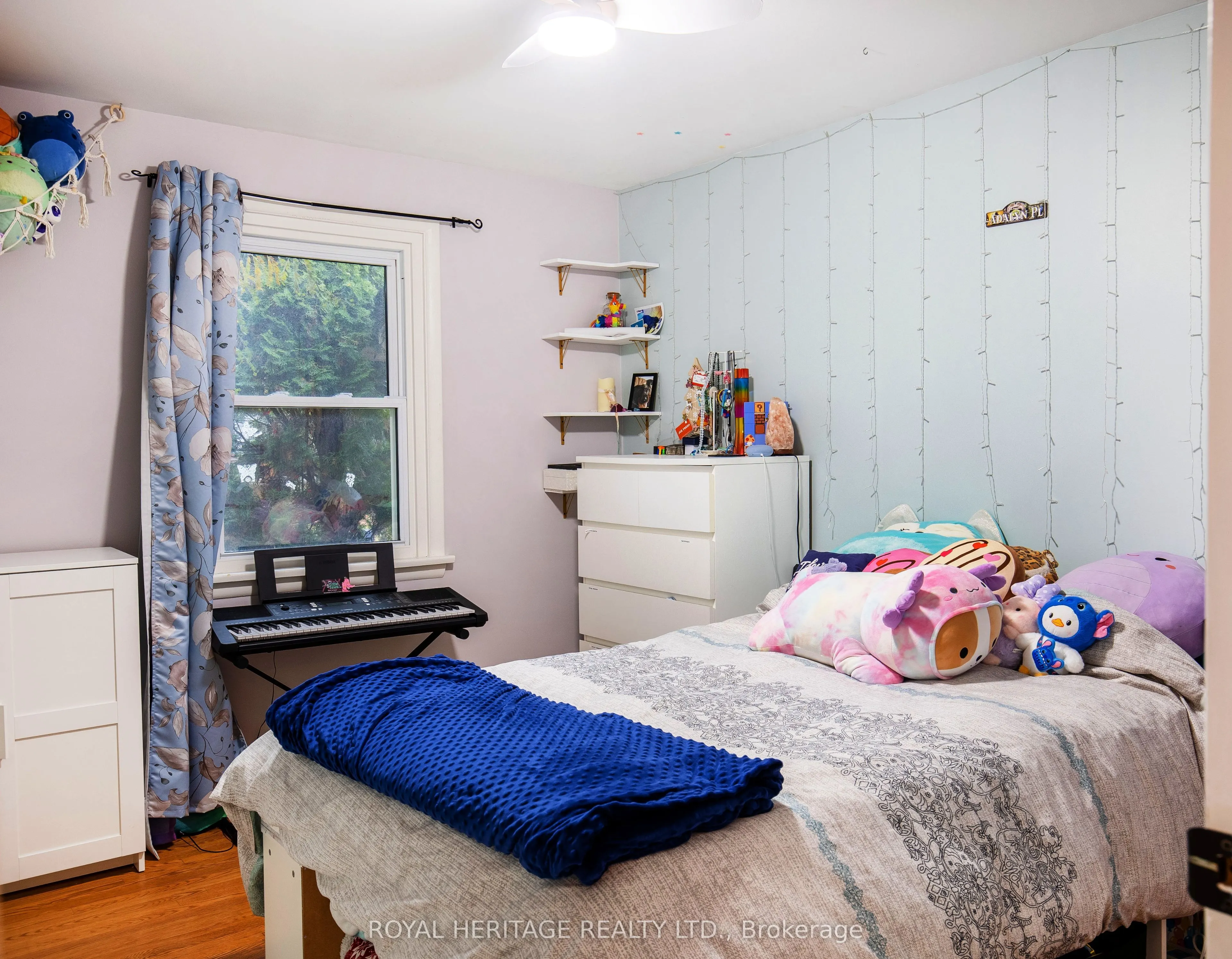 111 Adelaide Street N