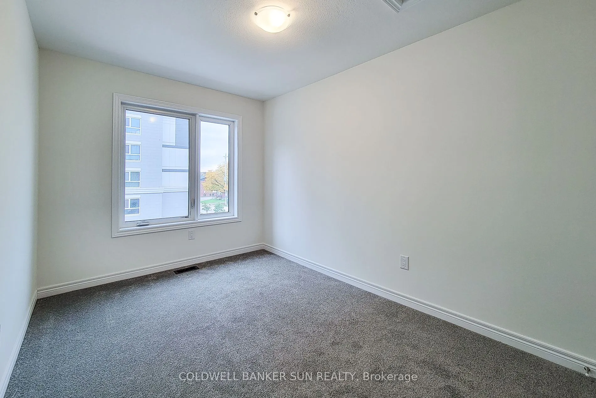 7 Roxanne Drive, #124