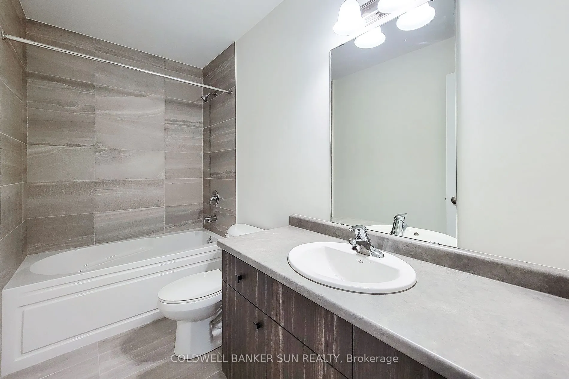 7 Roxanne Drive, #124