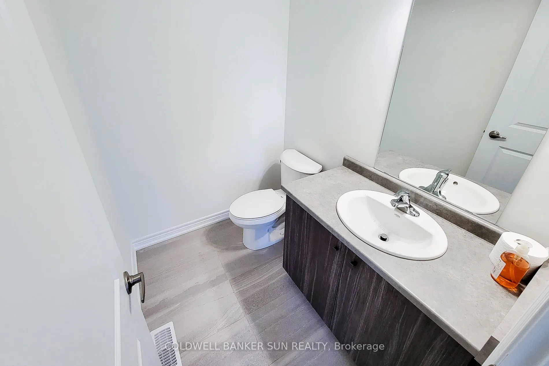 7 Roxanne Drive, #124