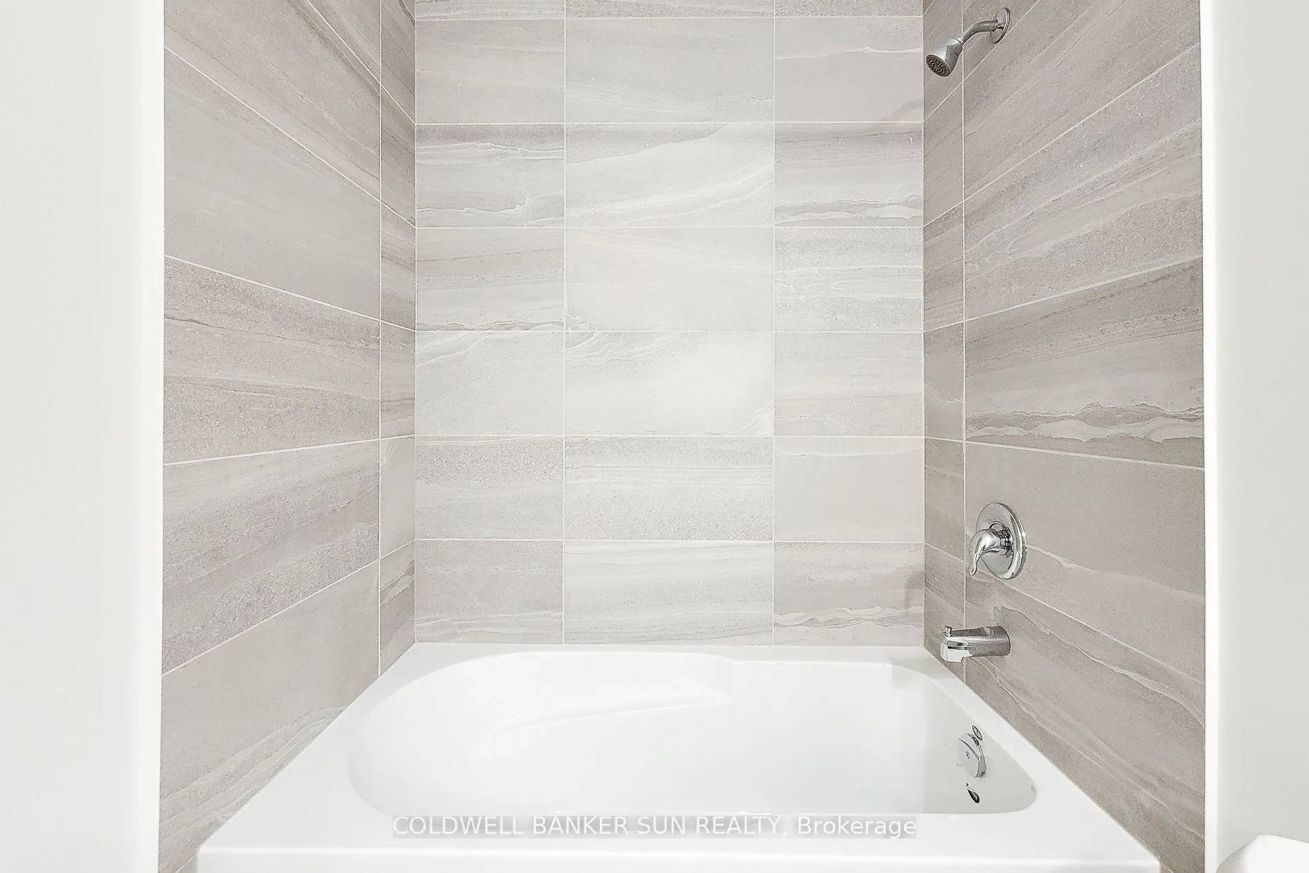 7 Roxanne Drive, #124