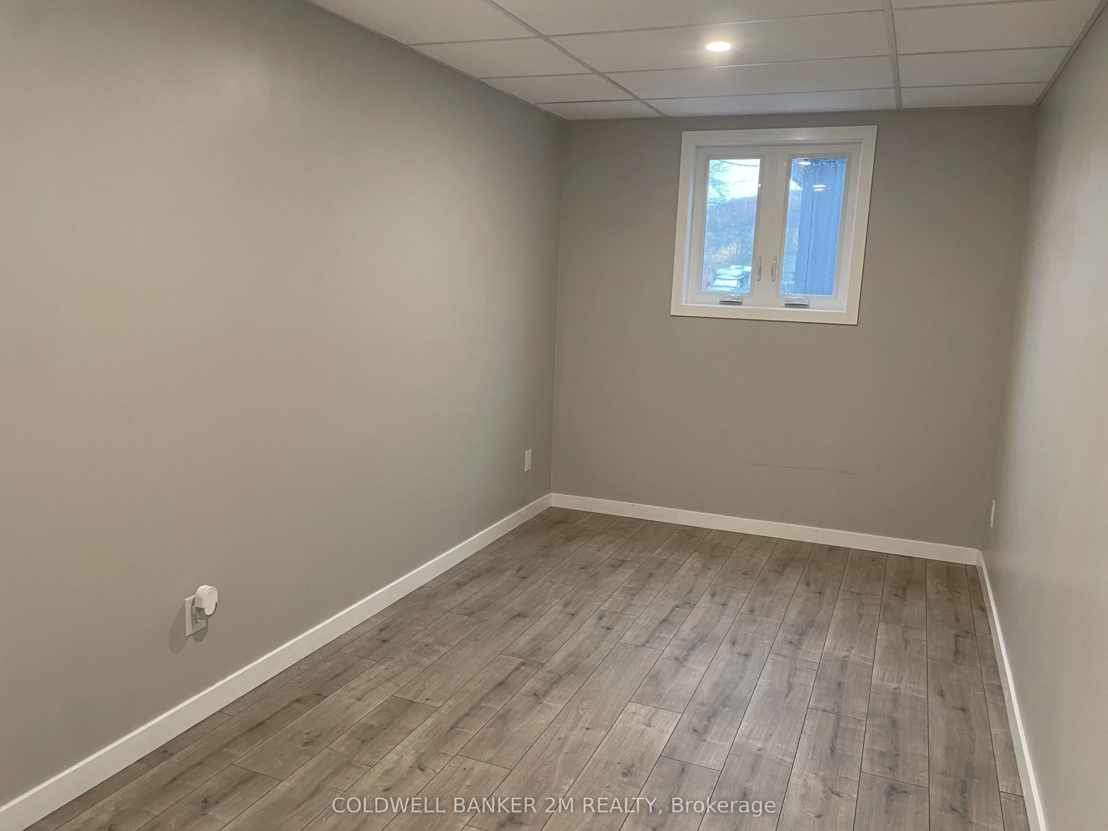 101 Bobcaygeon Road, #4