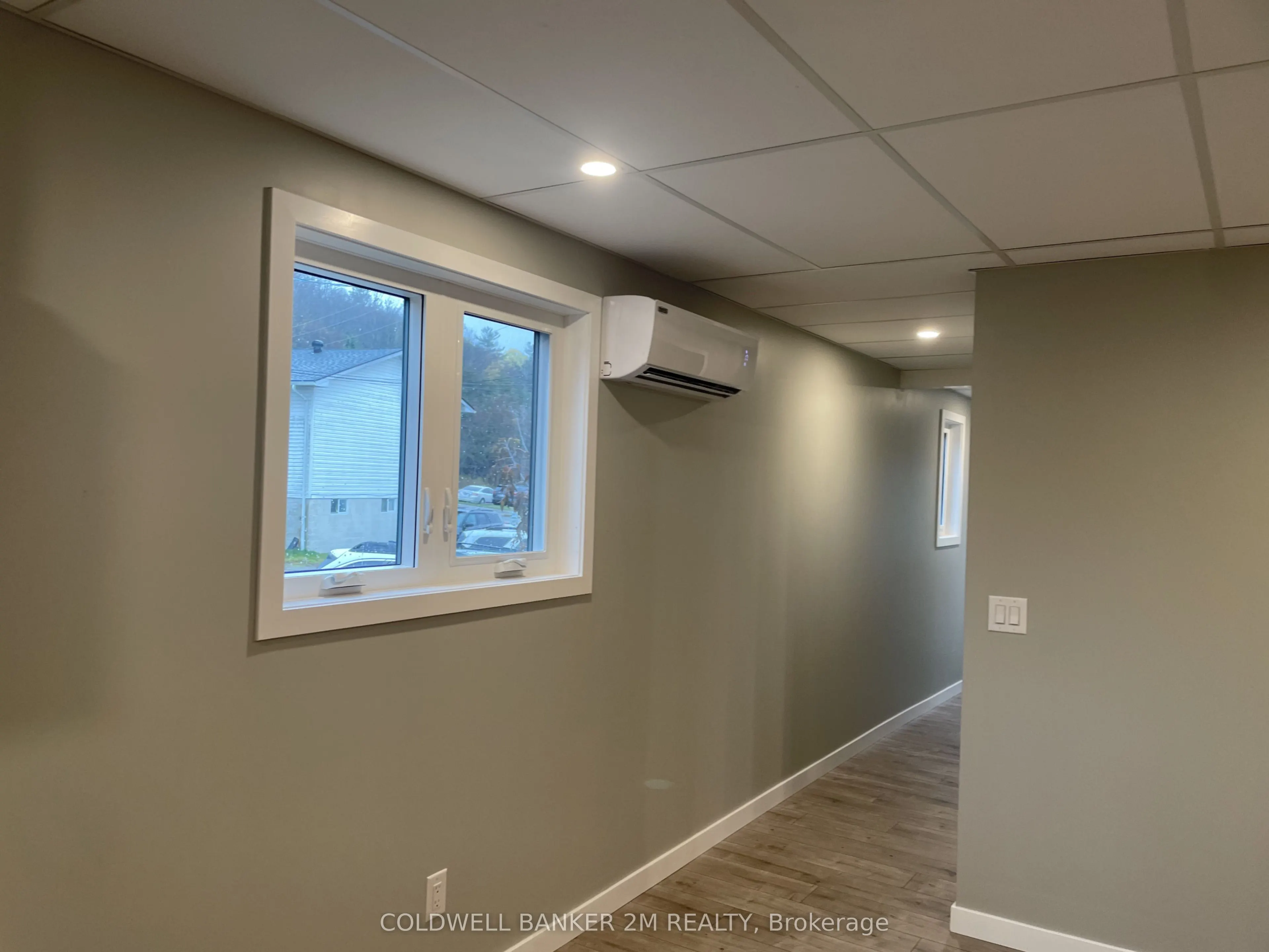 101 Bobcaygeon Road, #4