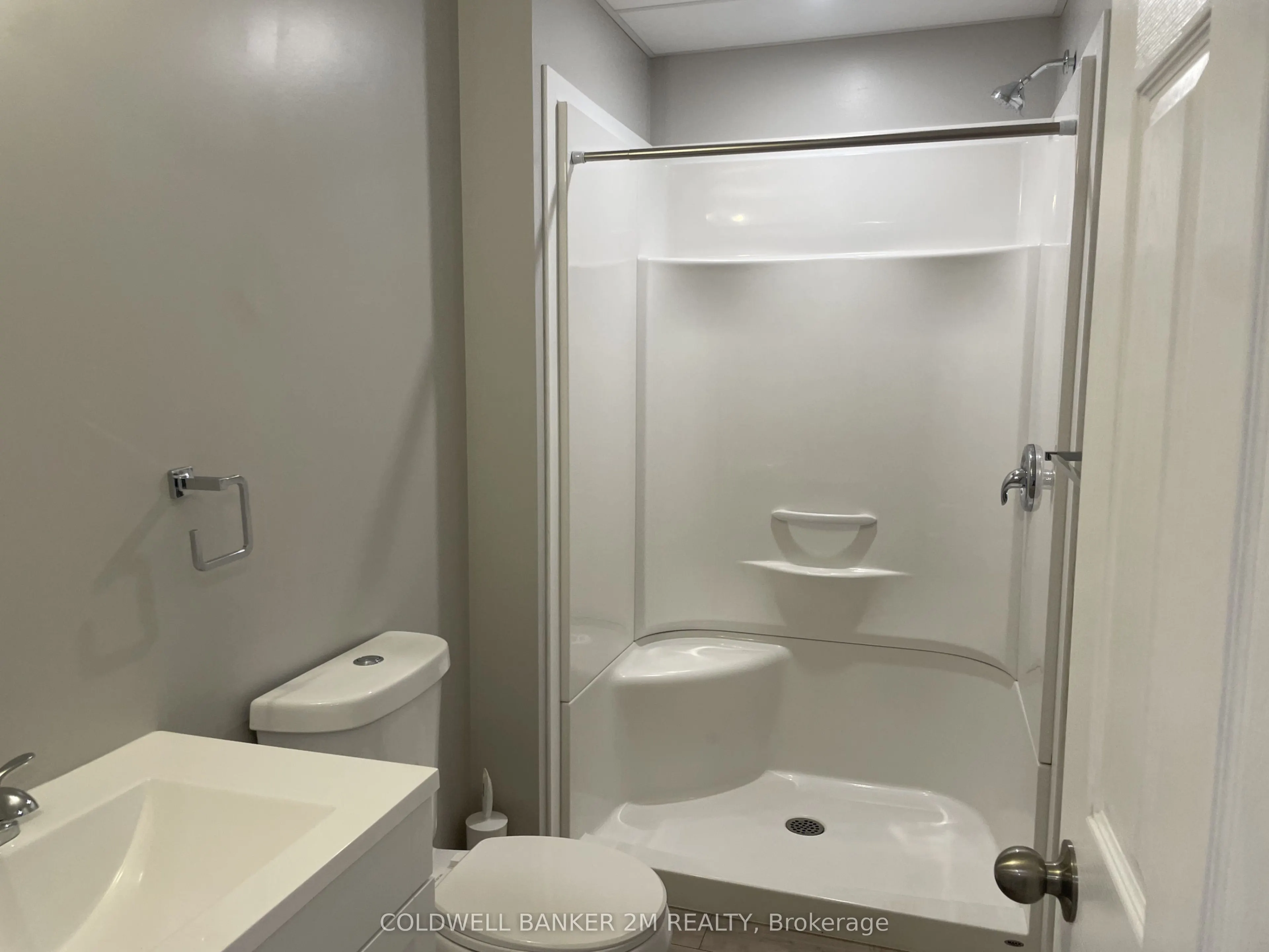 101 Bobcaygeon Road, #4