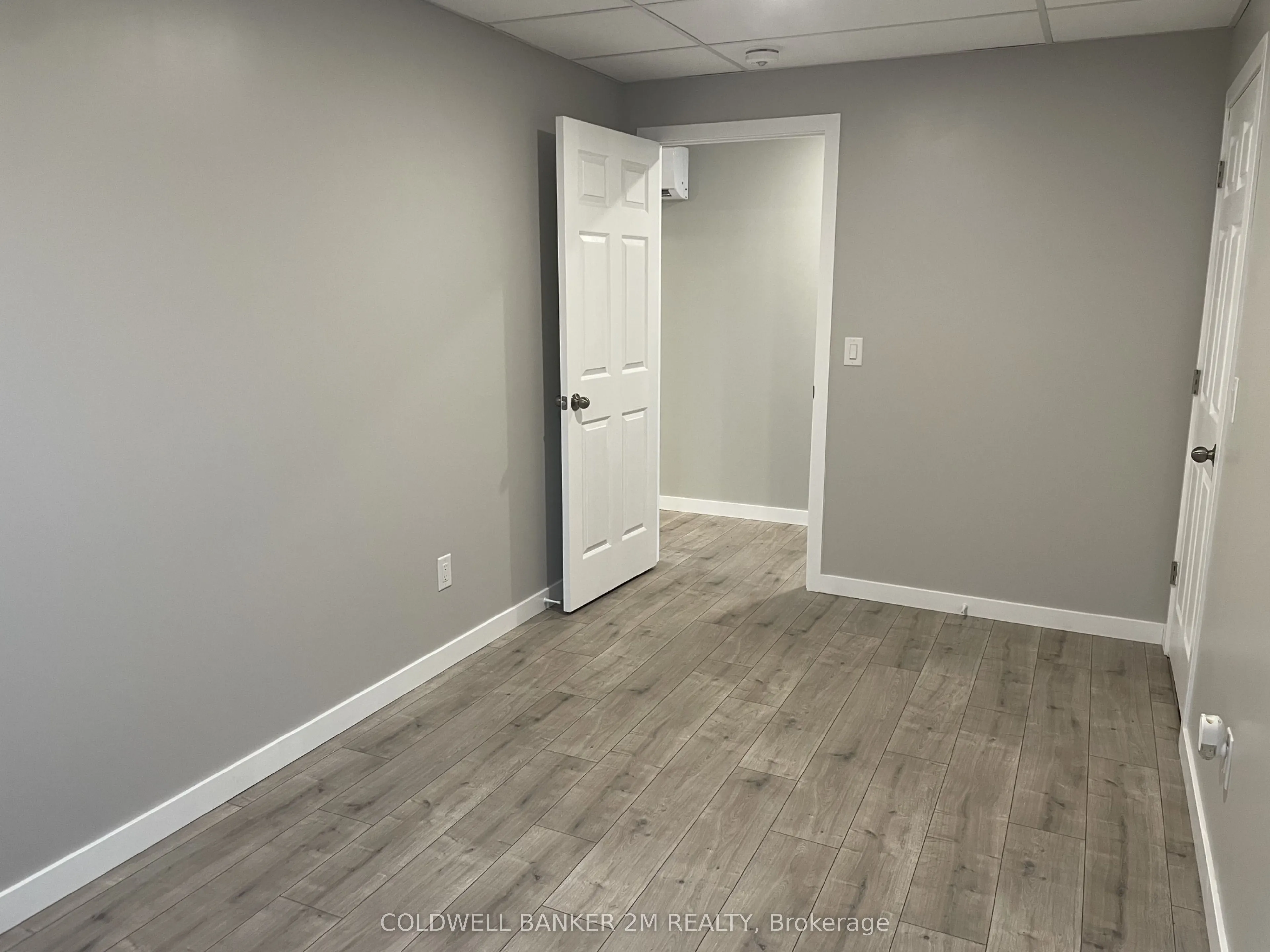 101 Bobcaygeon Road, #4