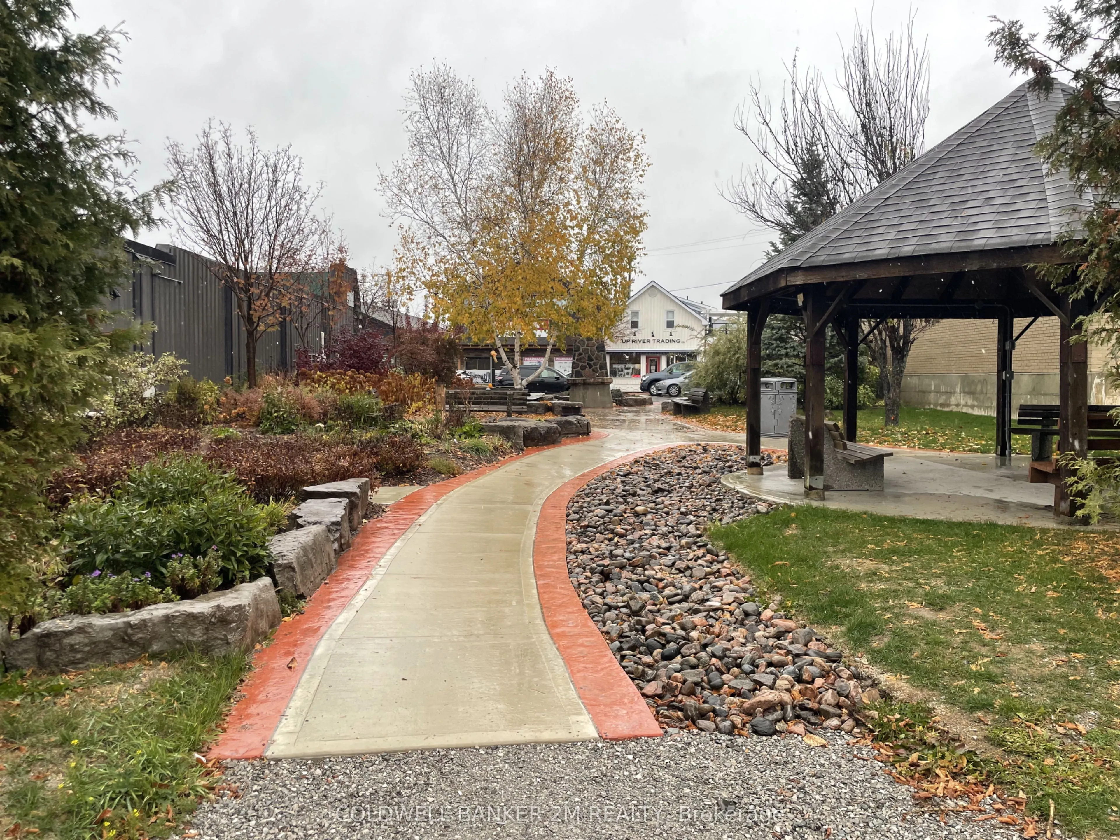 101 Bobcaygeon Road, #4