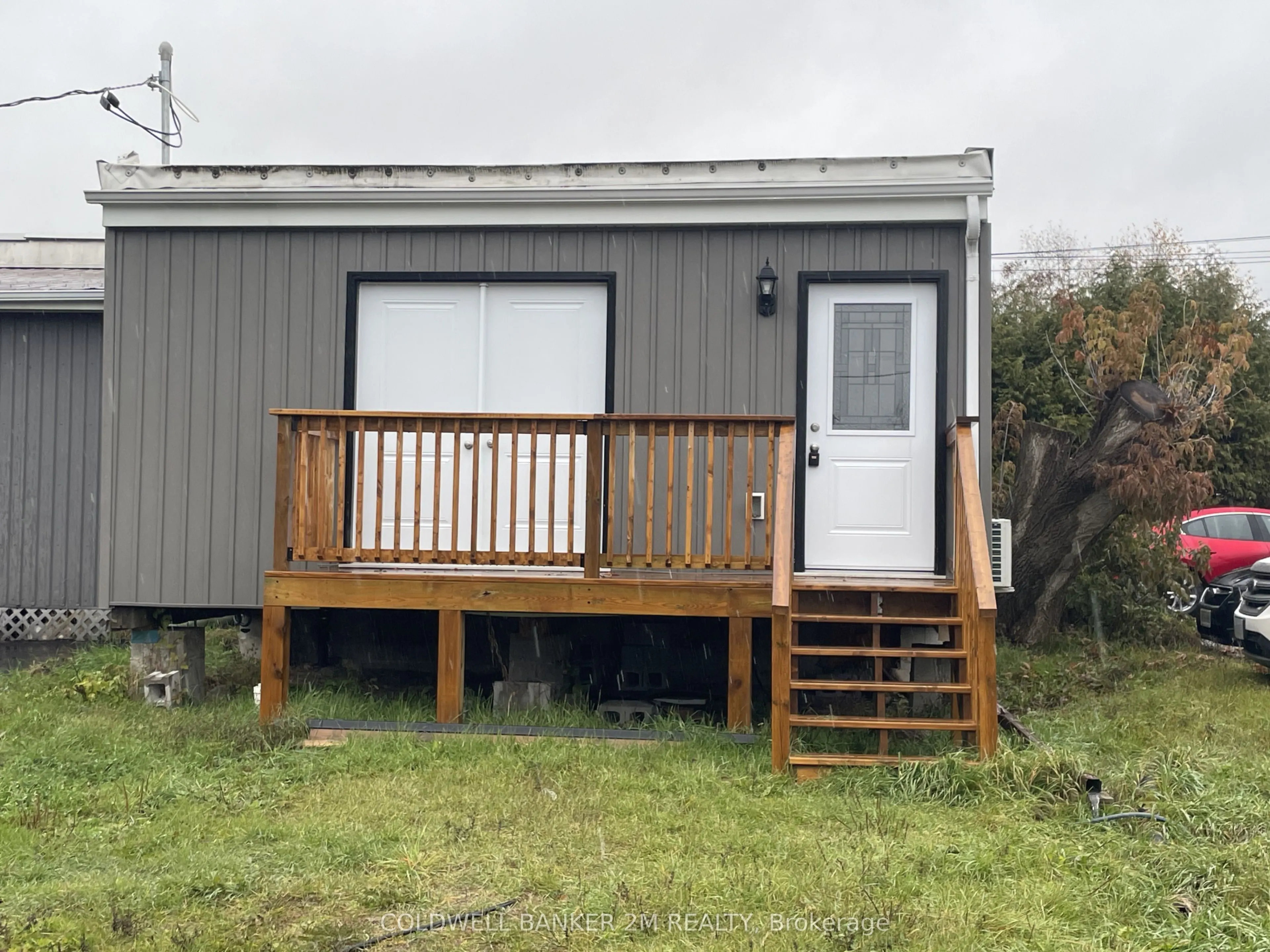 101 Bobcaygeon Road, #4