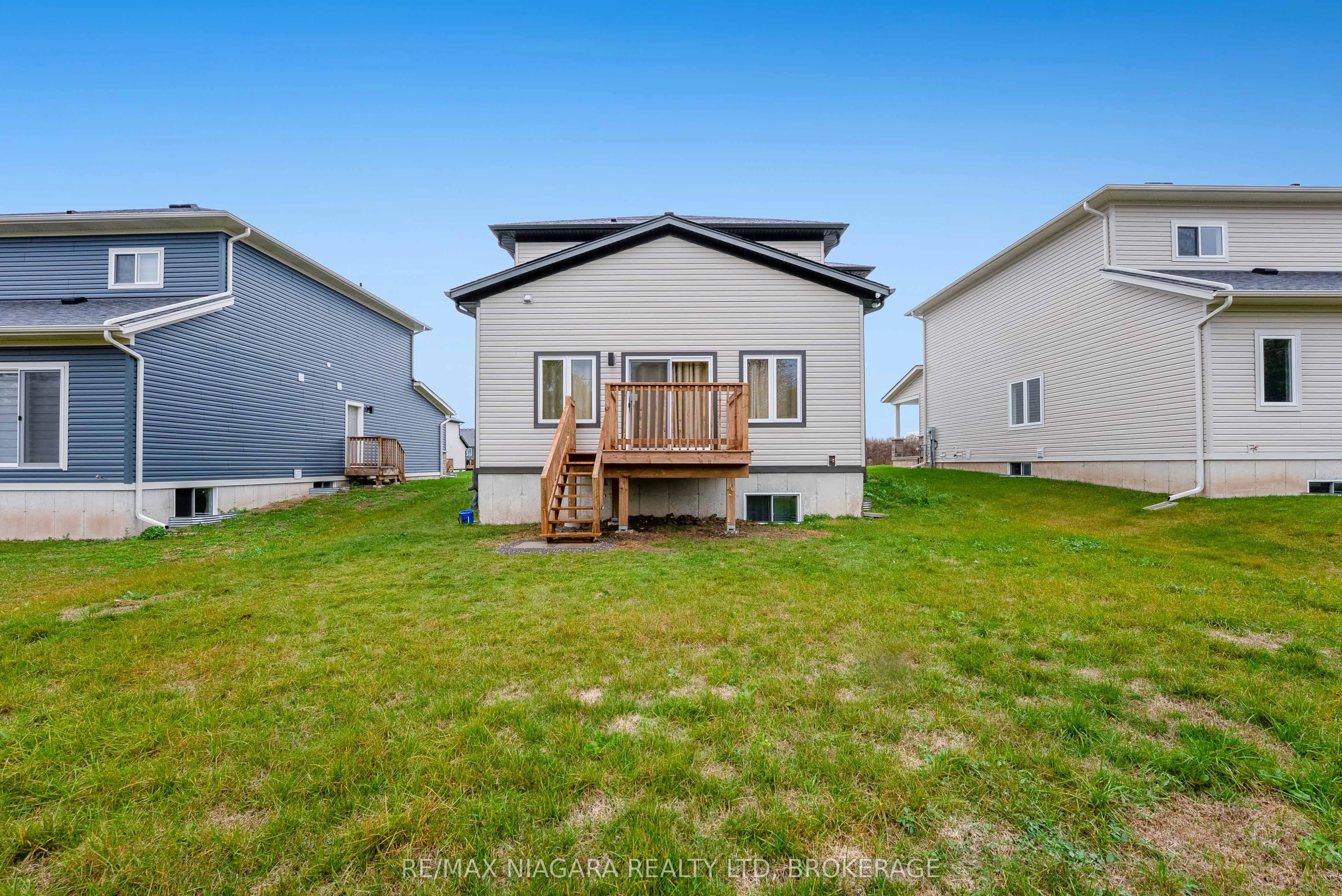 90 Hillcrest Road, #Main