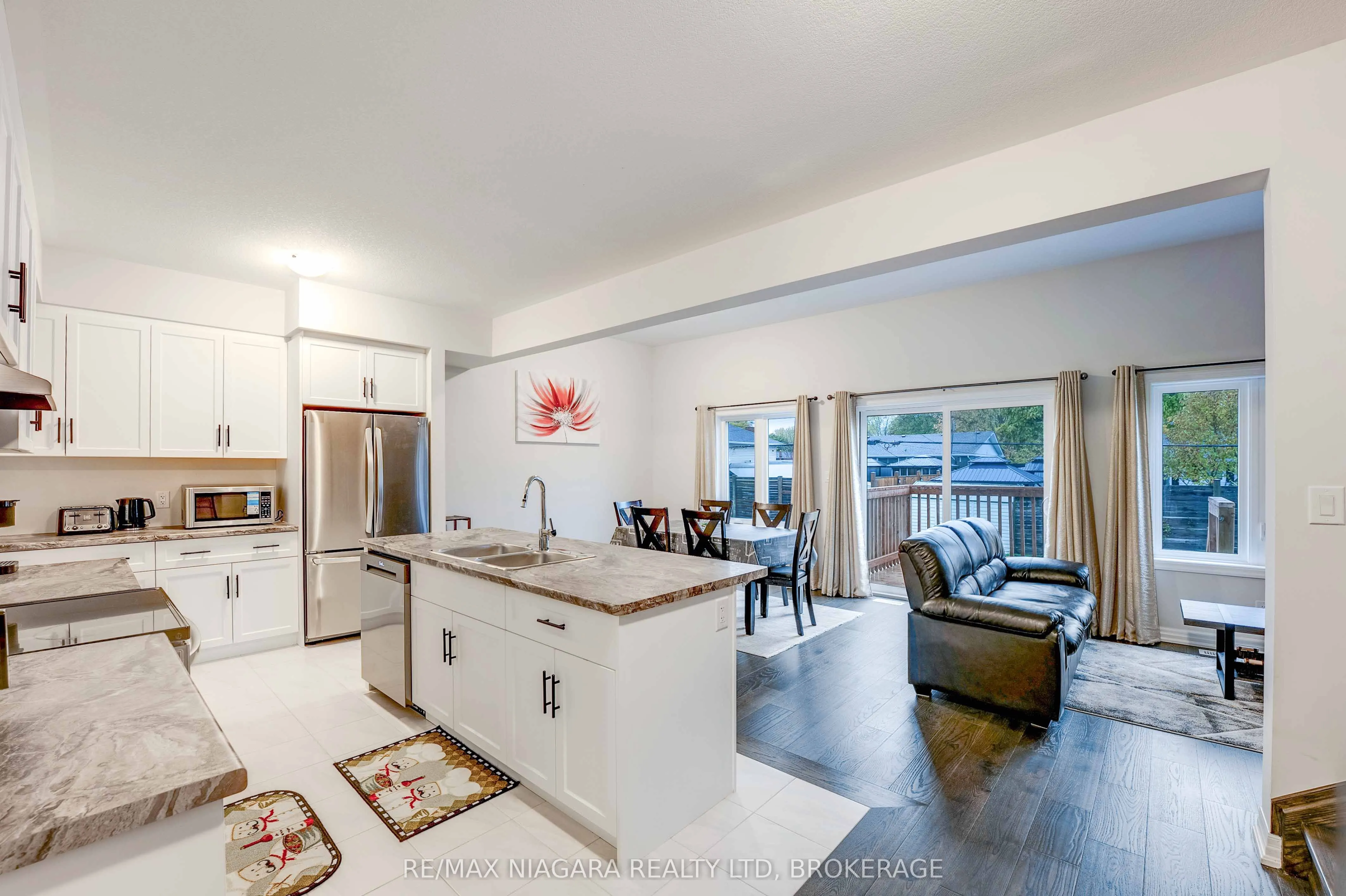 90 Hillcrest Road, #Main