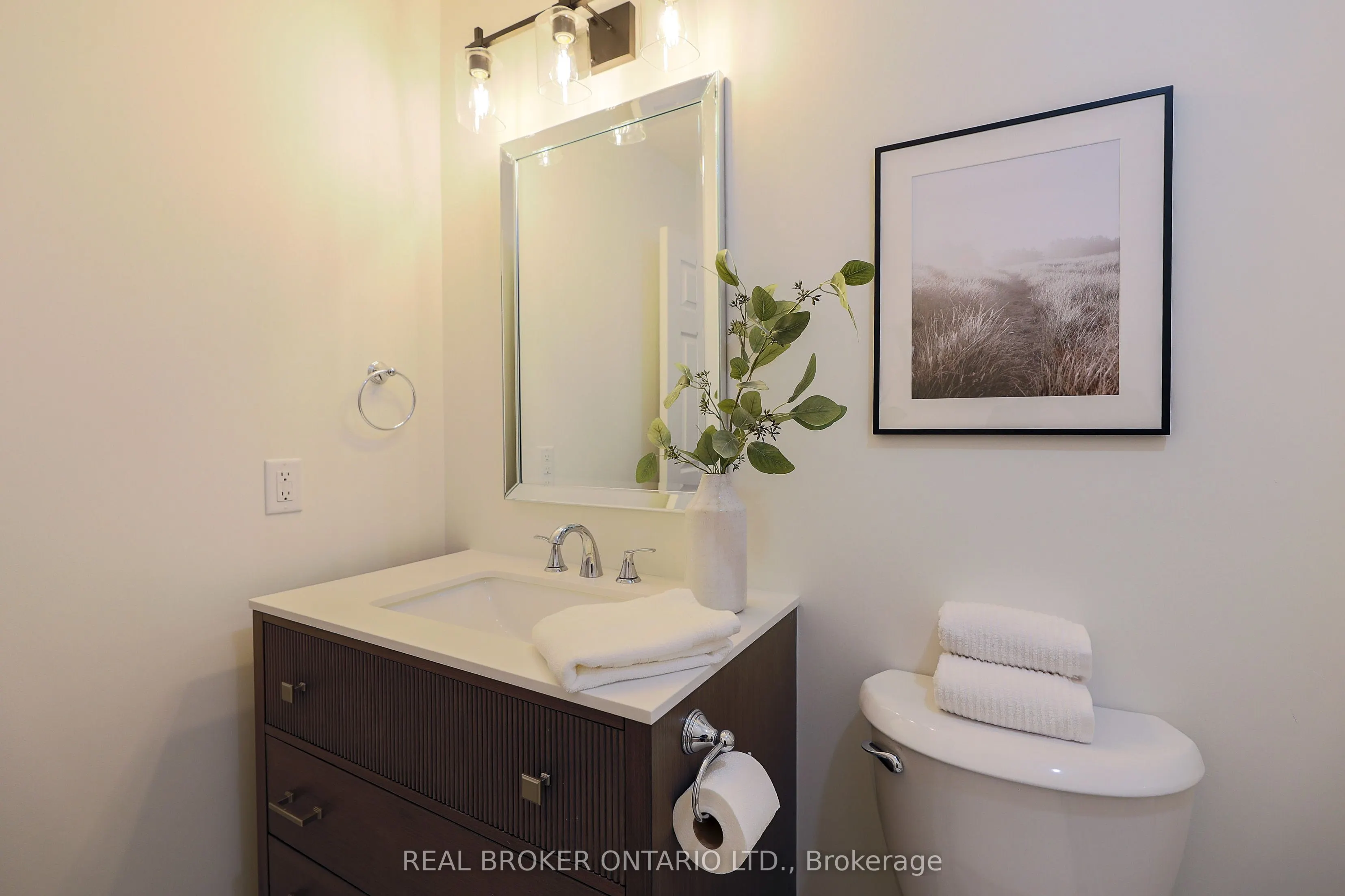 412 Main St Street E