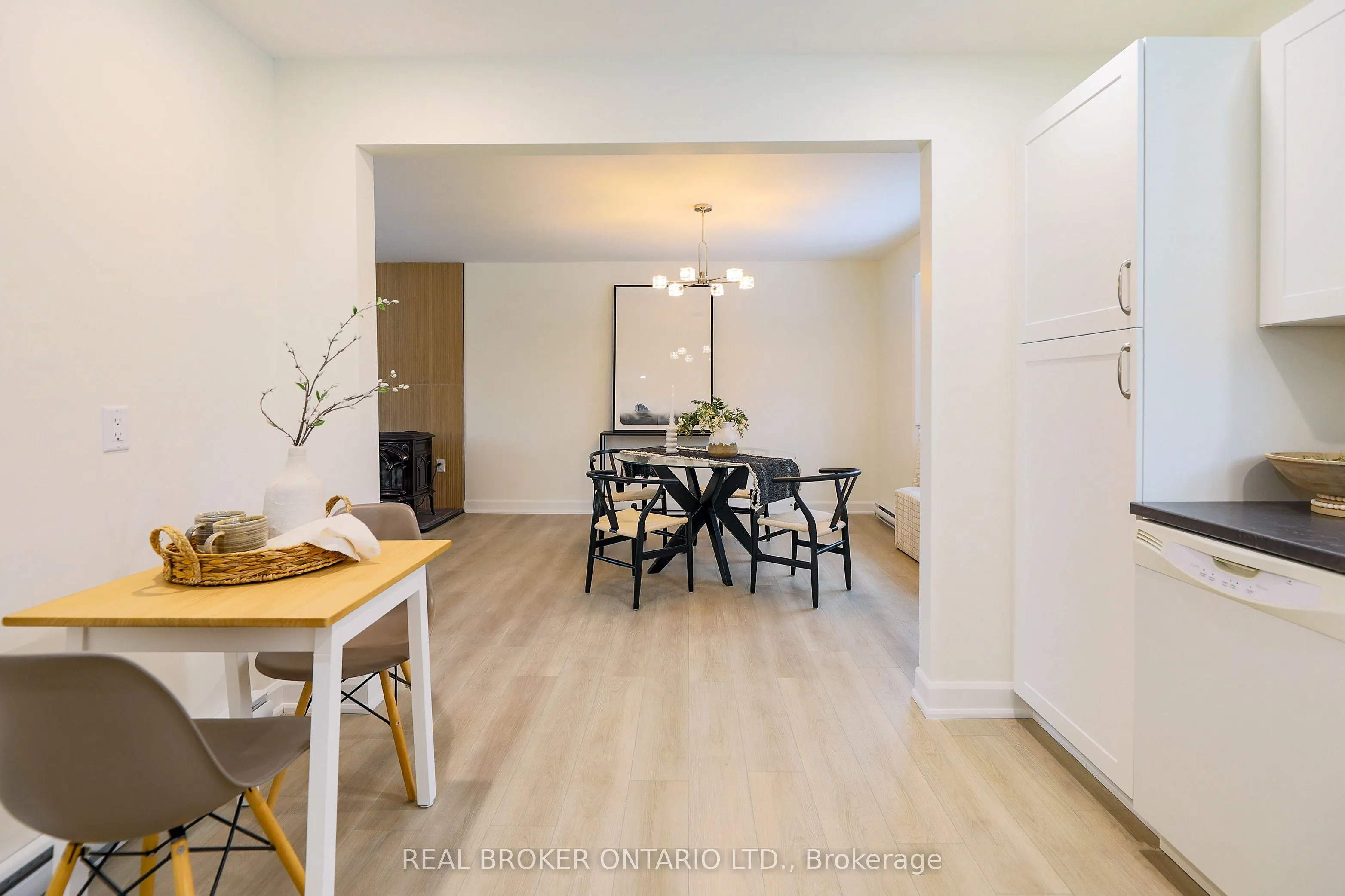 412 Main St Street E