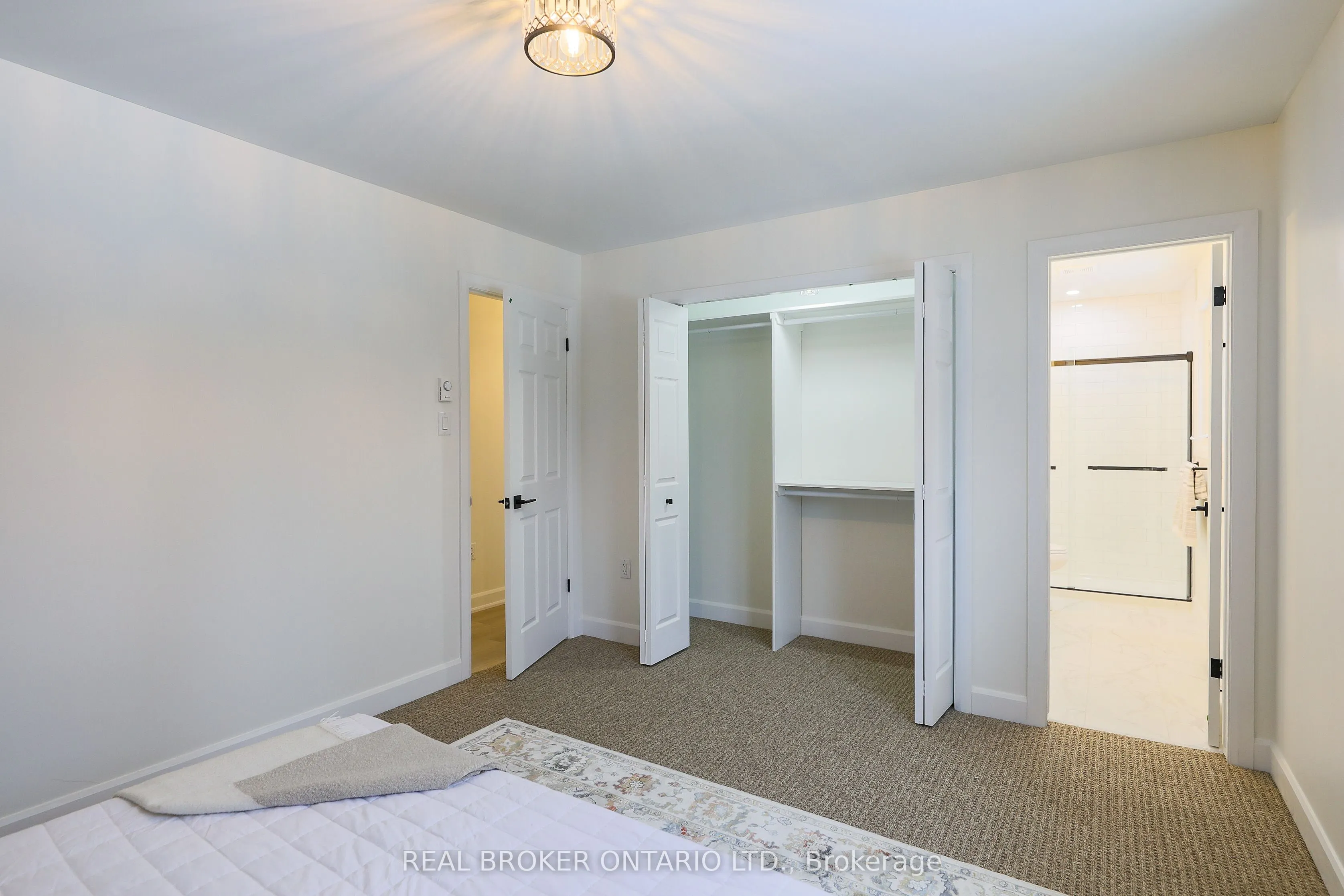 412 Main St Street E