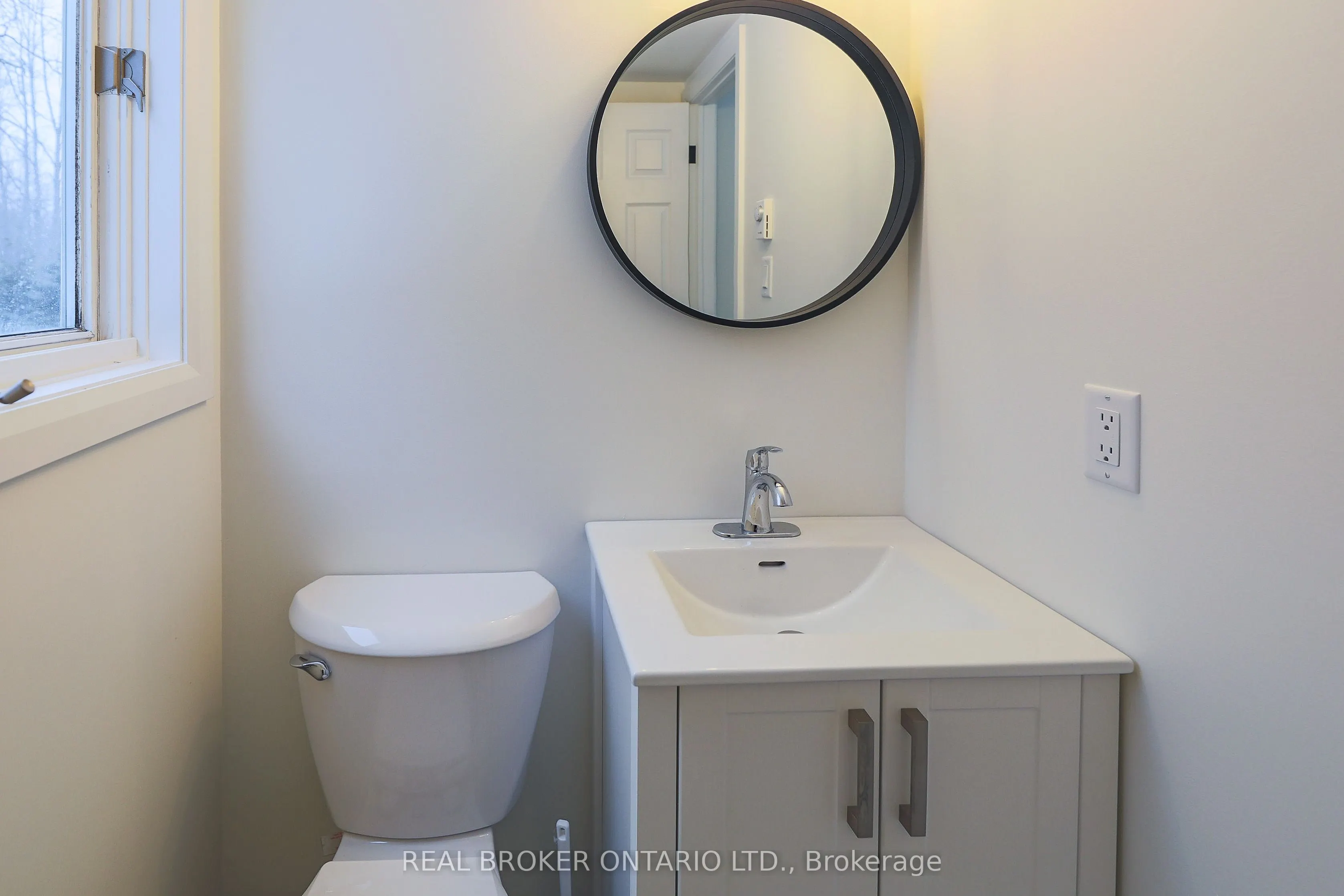 412 Main St Street E