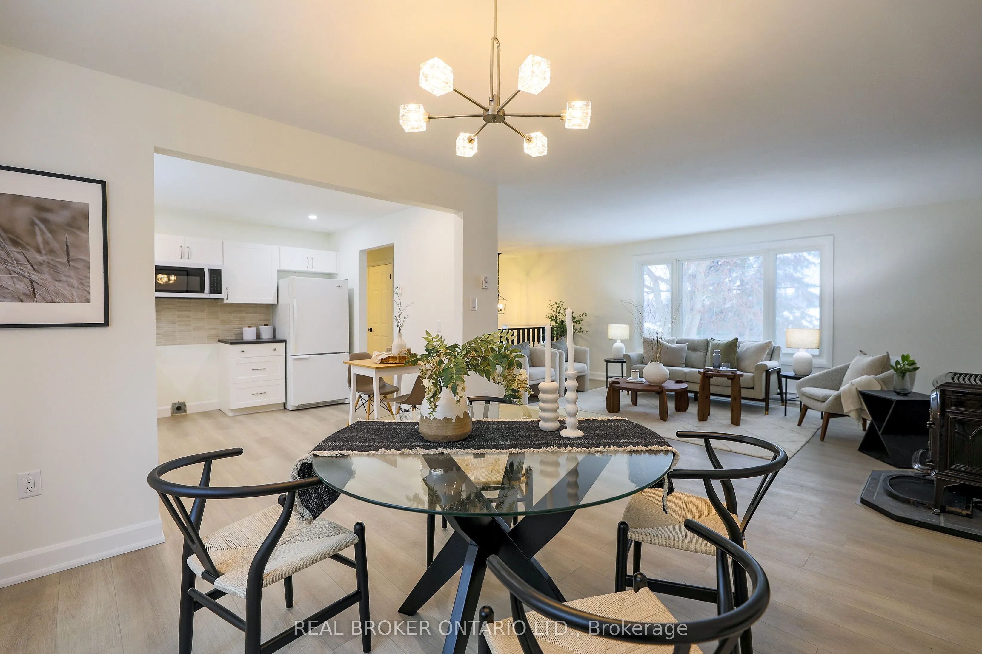 412 Main St Street E