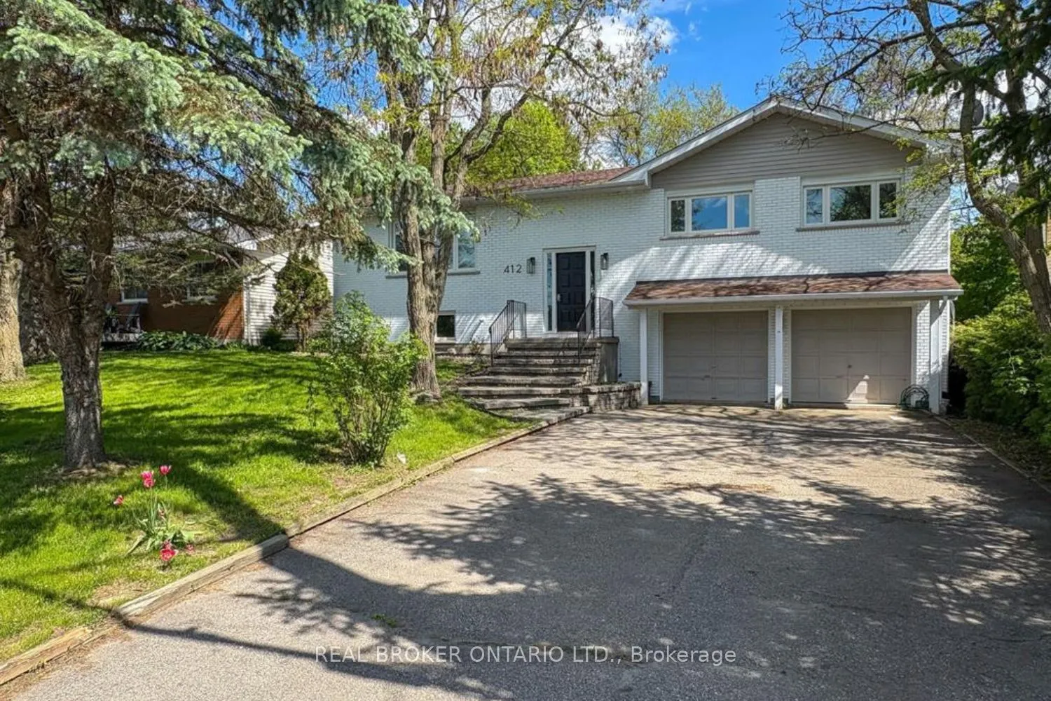 412 Main St Street E