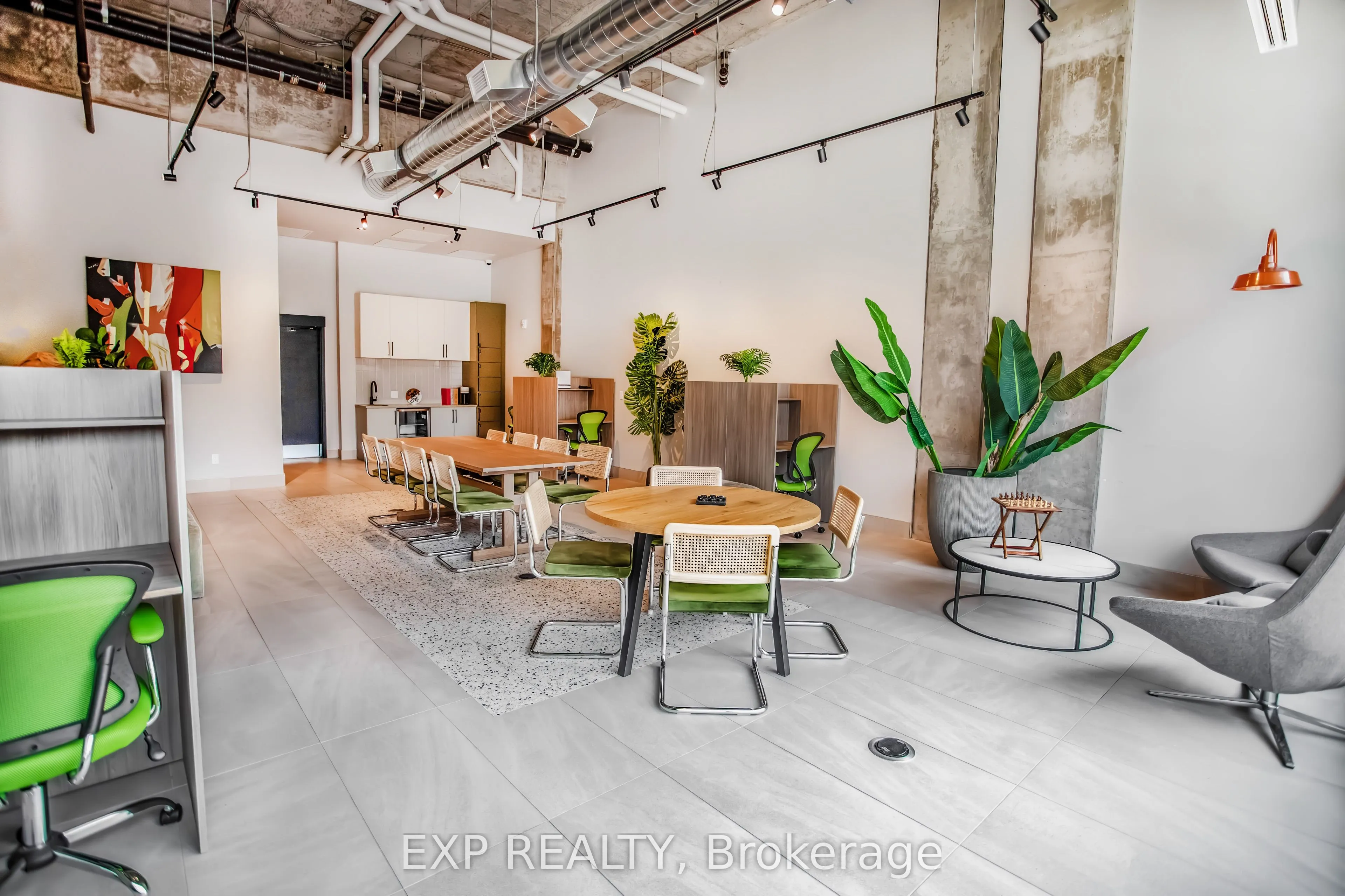 770 Somerset Street W, #905