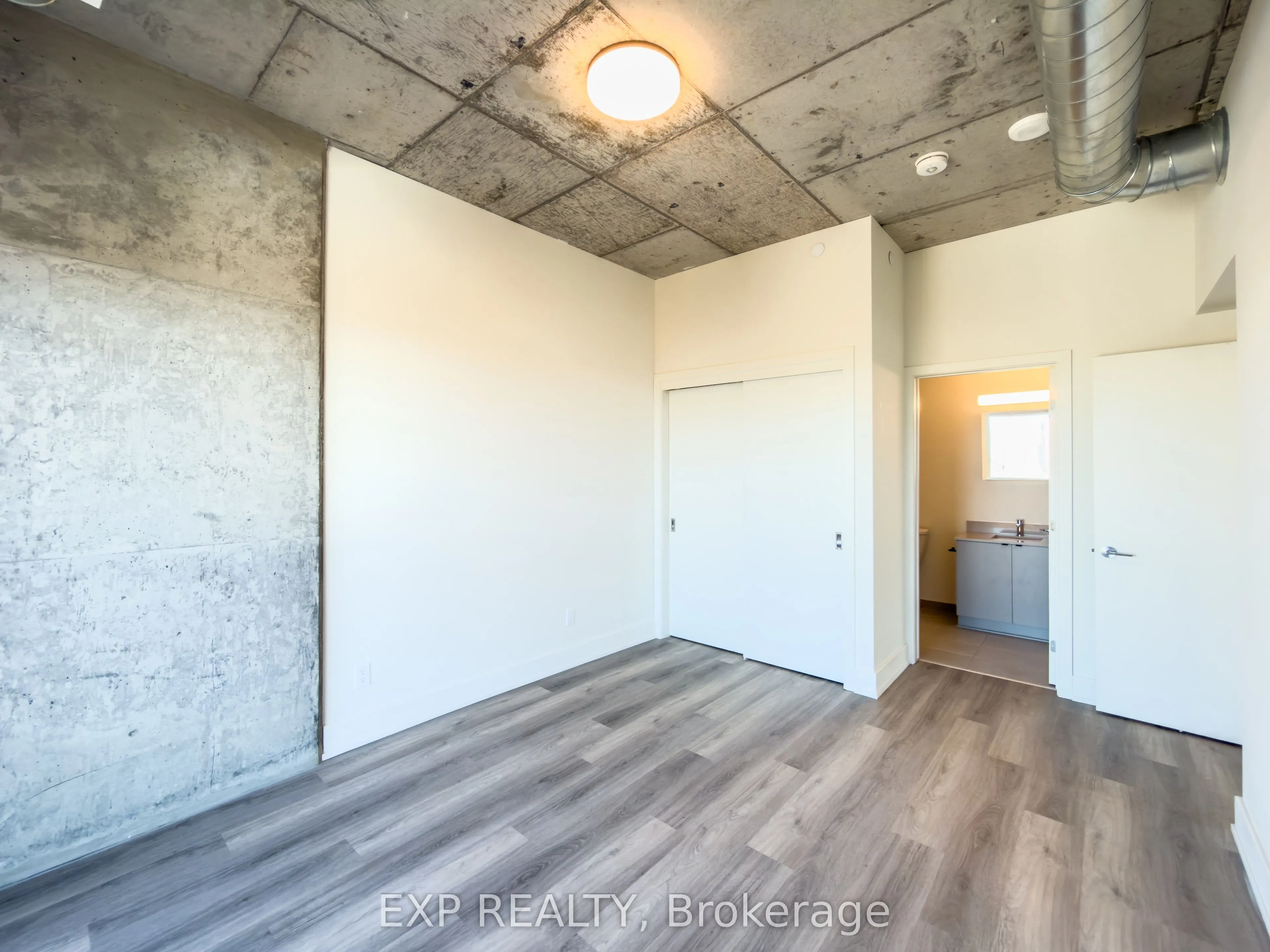 770 Somerset Street W, #406