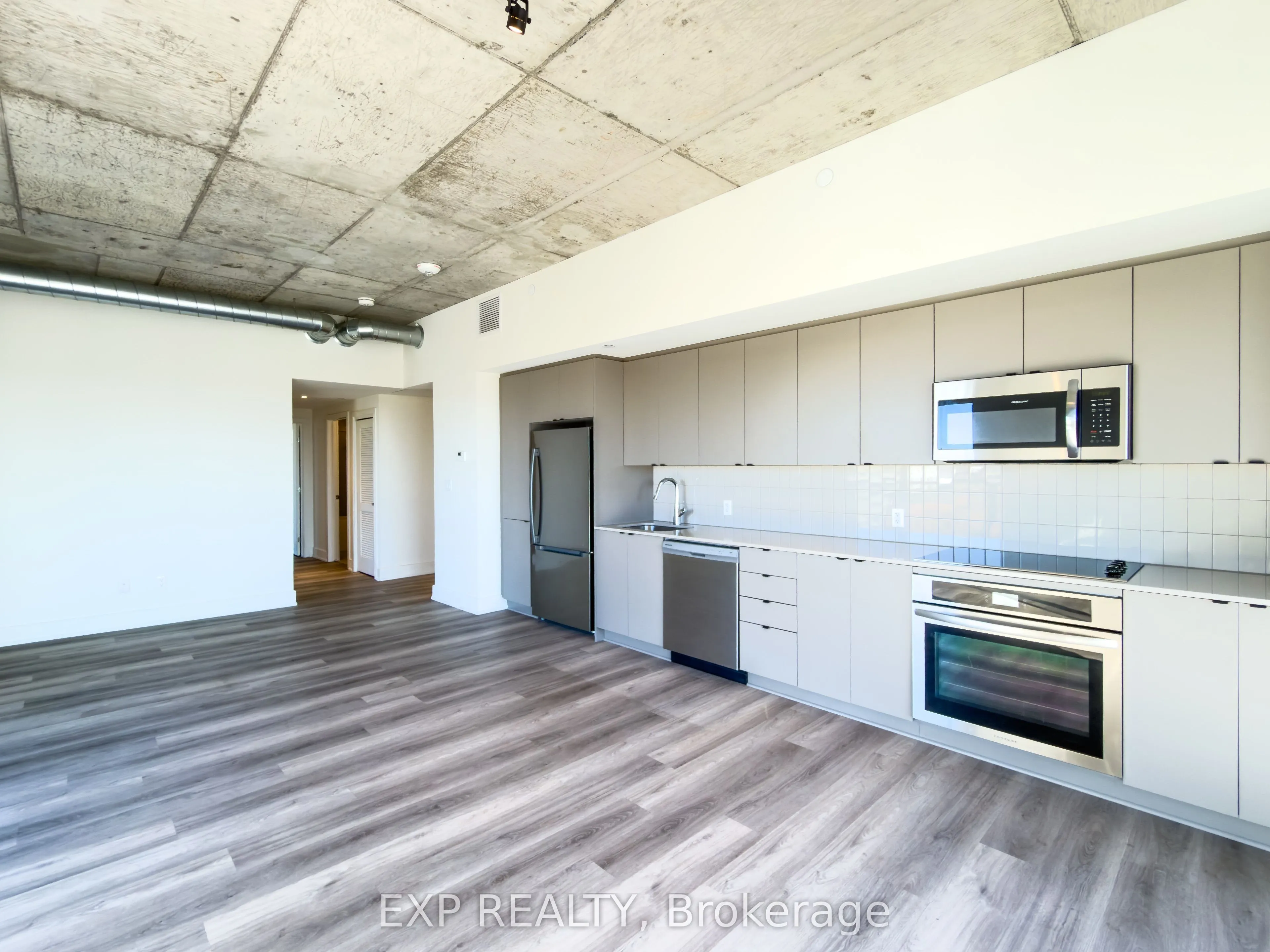 770 Somerset Street W, #406