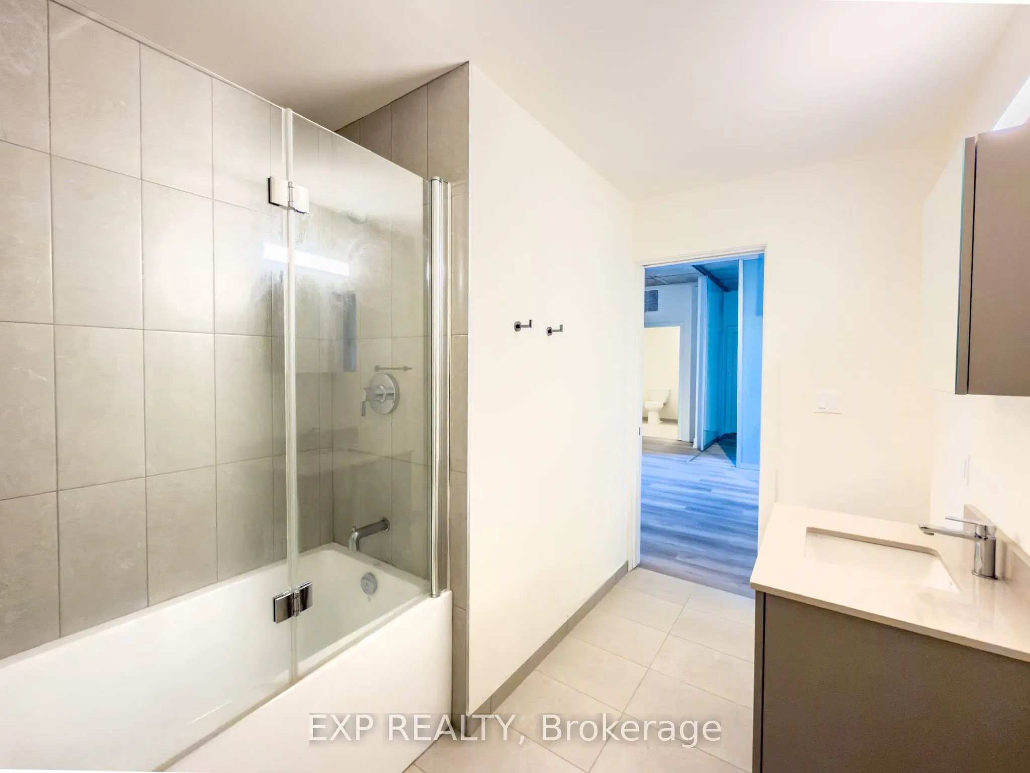 770 Somerset Street W, #514