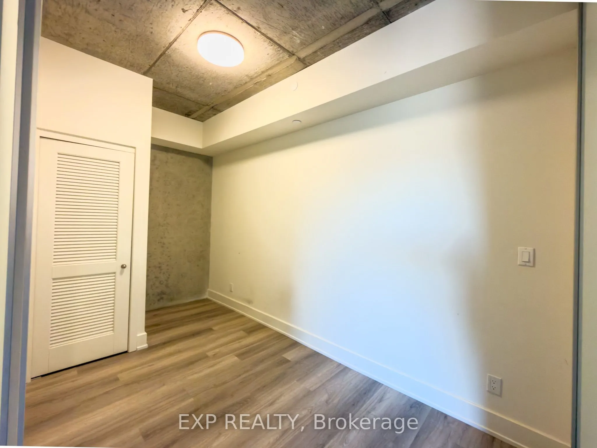 770 Somerset Street W, #514