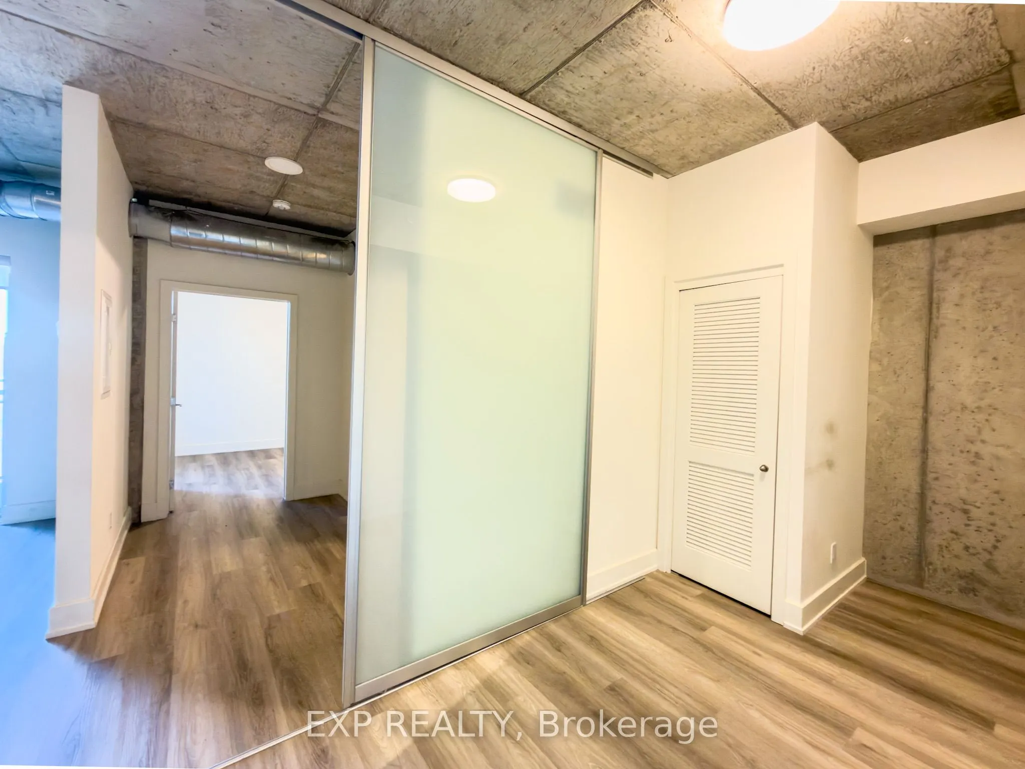 770 Somerset Street W, #514